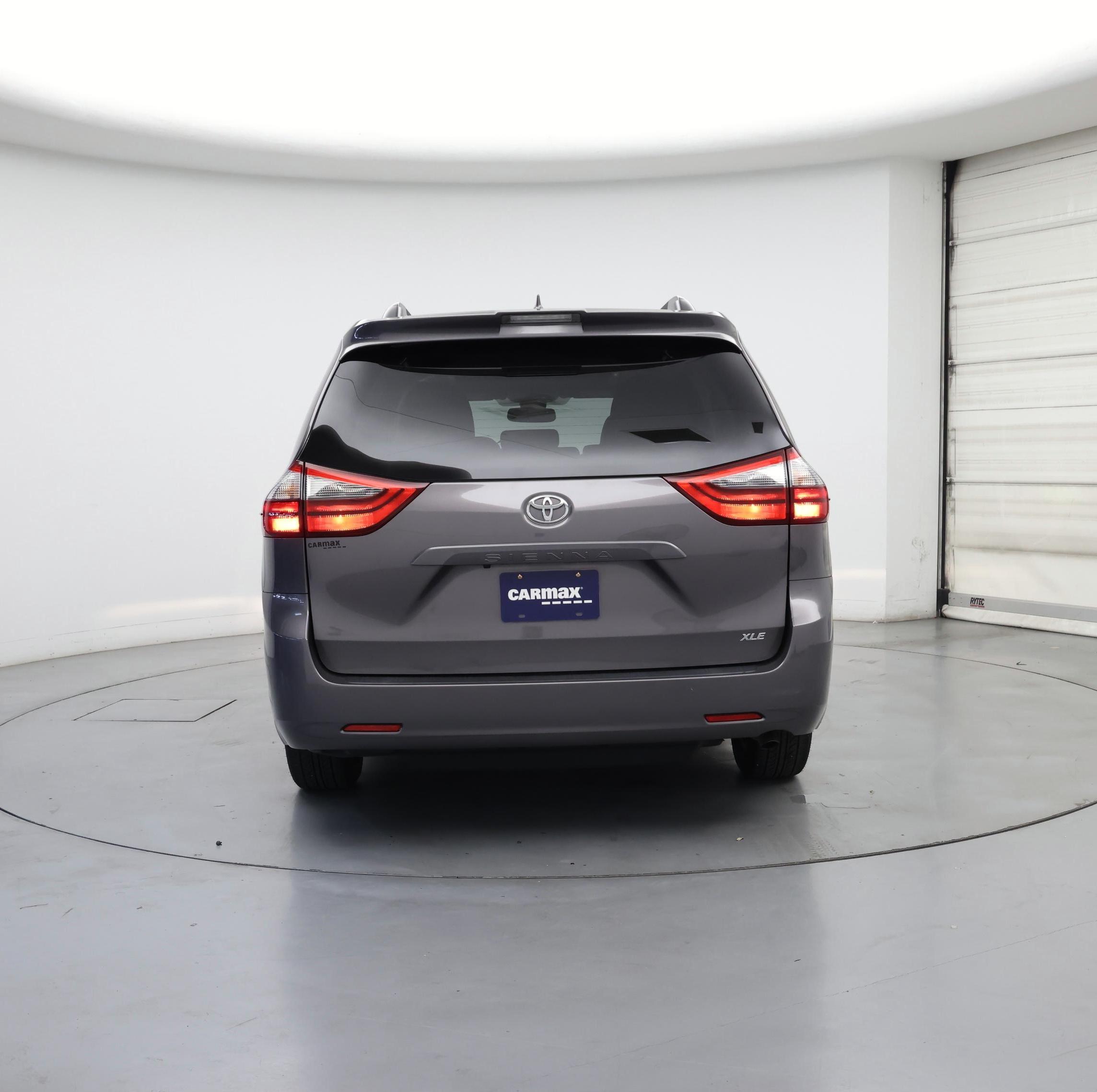 Thumbnail: 2020 Toyota Sienna - 6