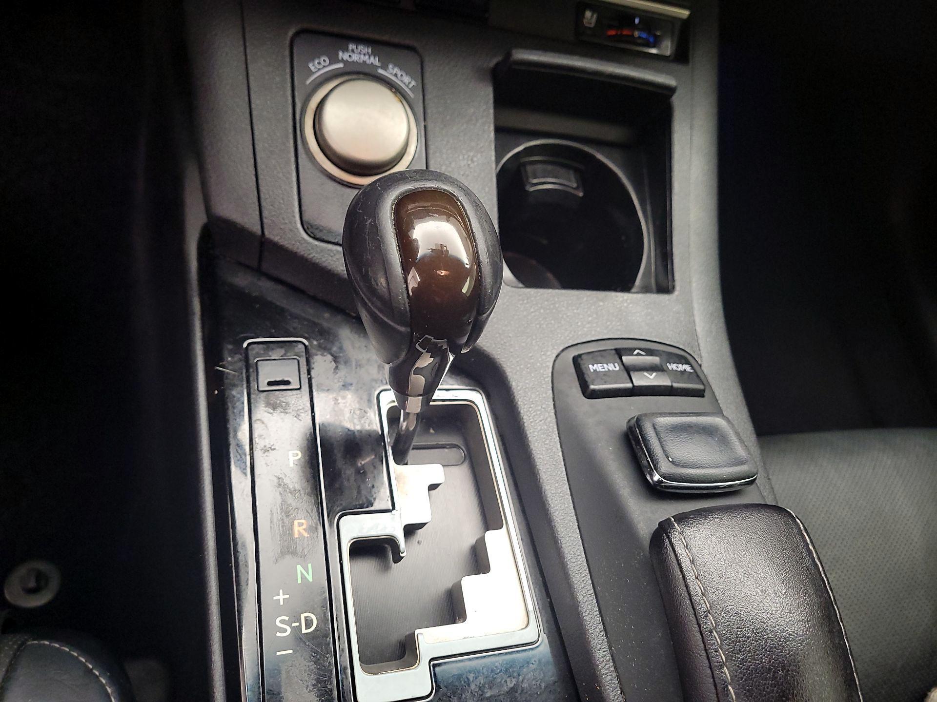 Thumbnail: 2015 Lexus ES - 15
