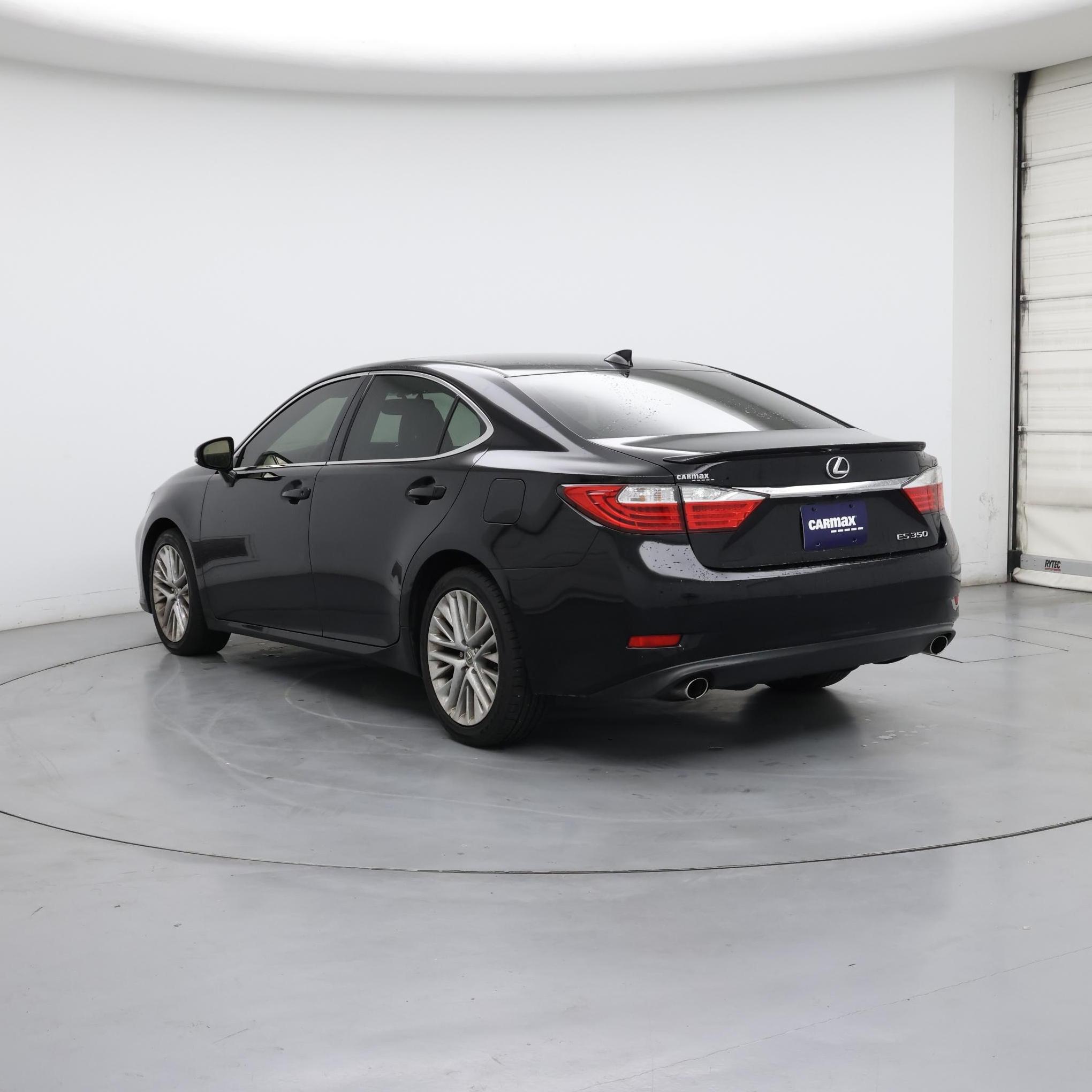 Thumbnail: 2015 Lexus ES - 2