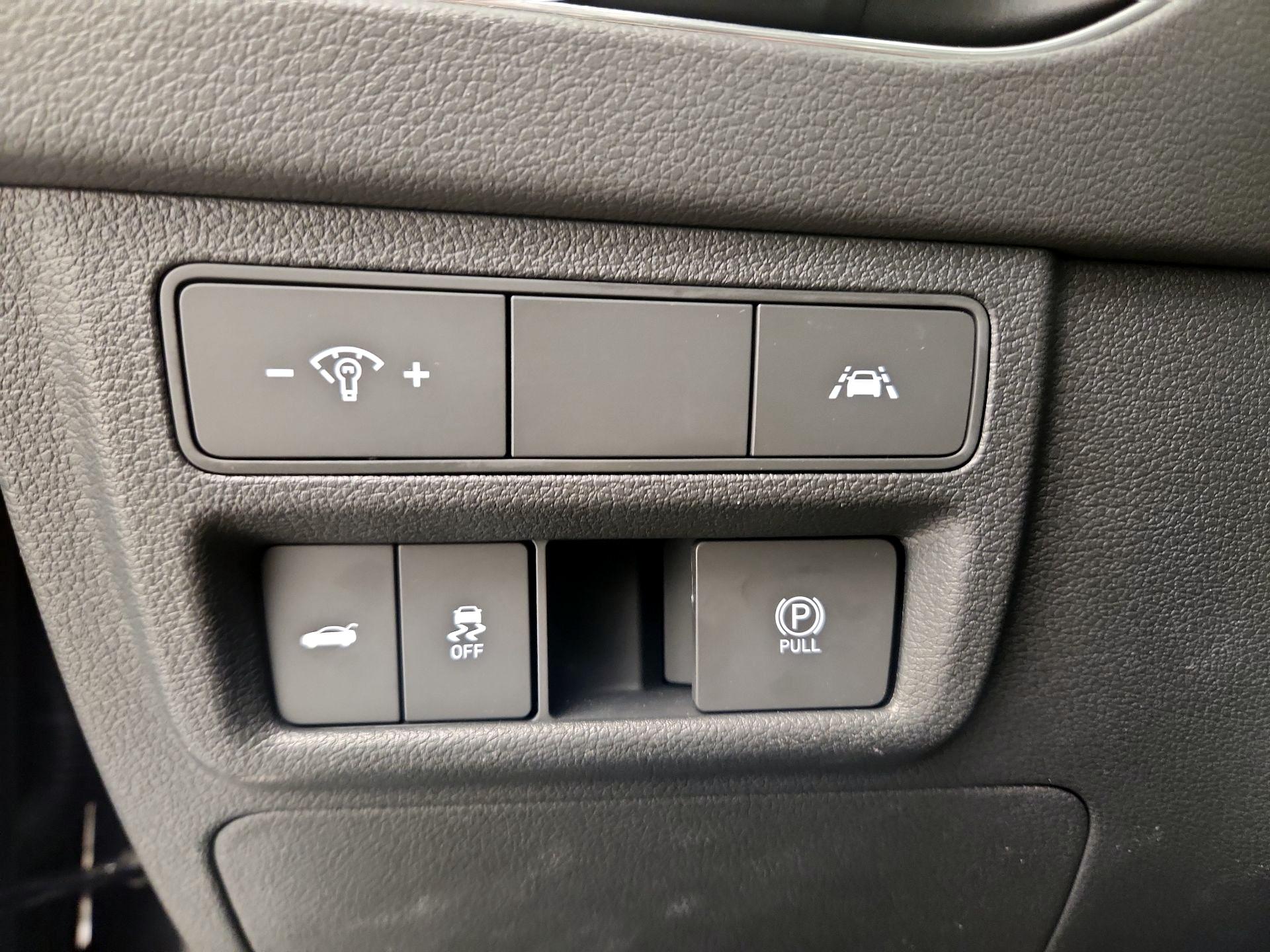 Thumbnail: 2023 Hyundai Sonata - 13