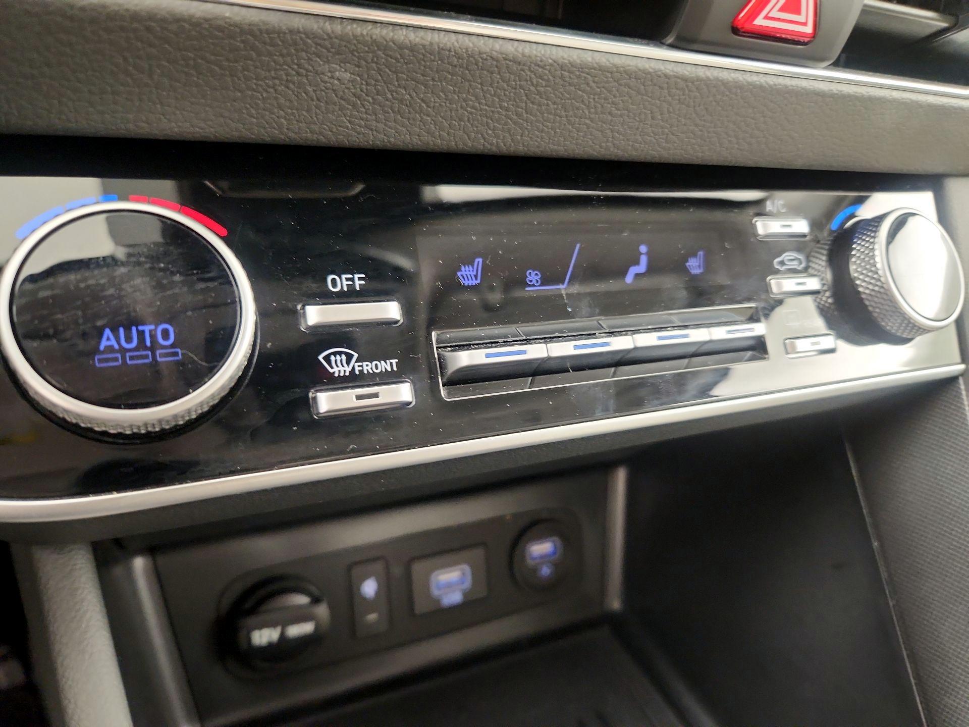 Thumbnail: 2023 Hyundai Sonata - 17