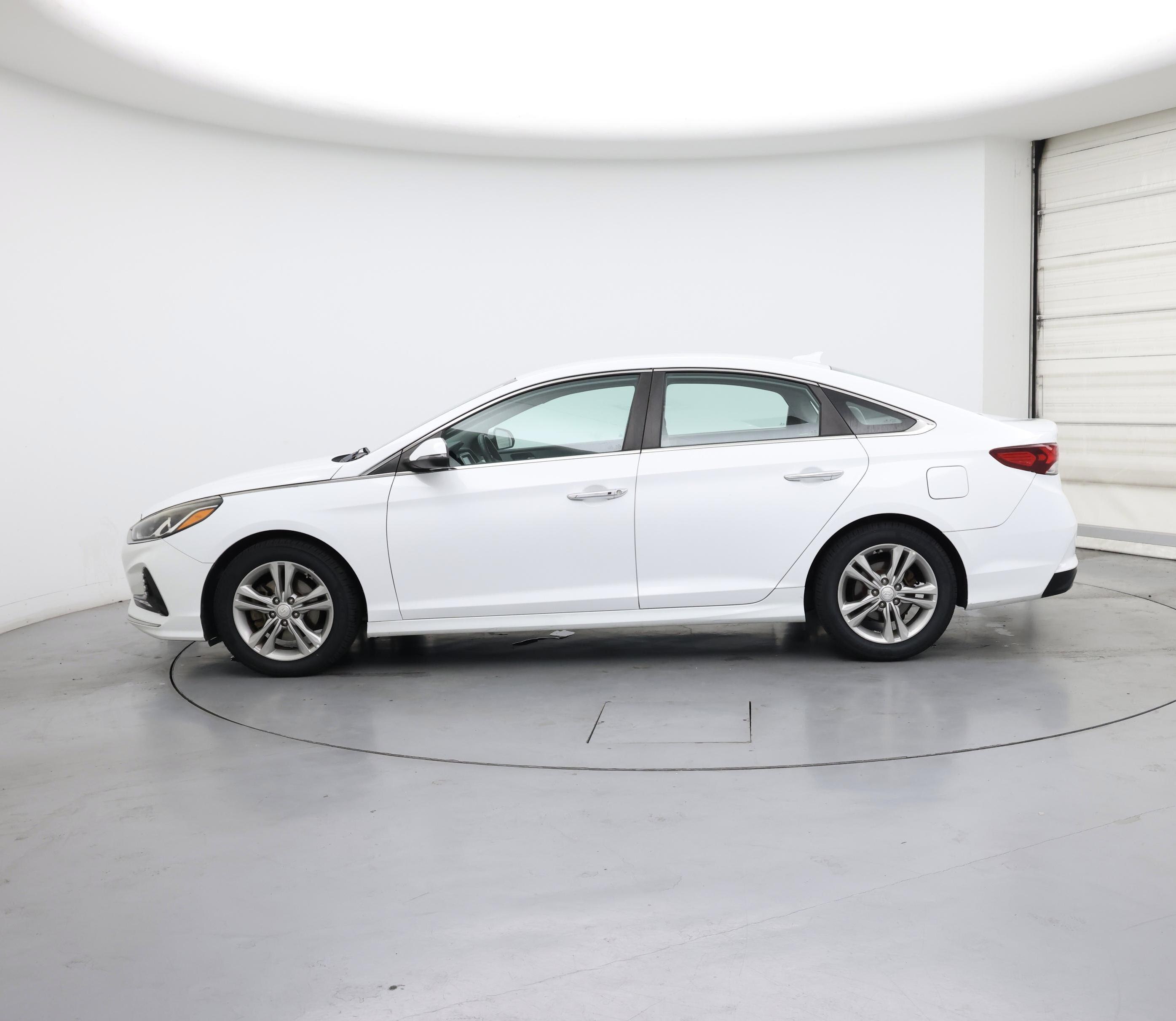 Thumbnail: 2018 Hyundai Sonata - 3