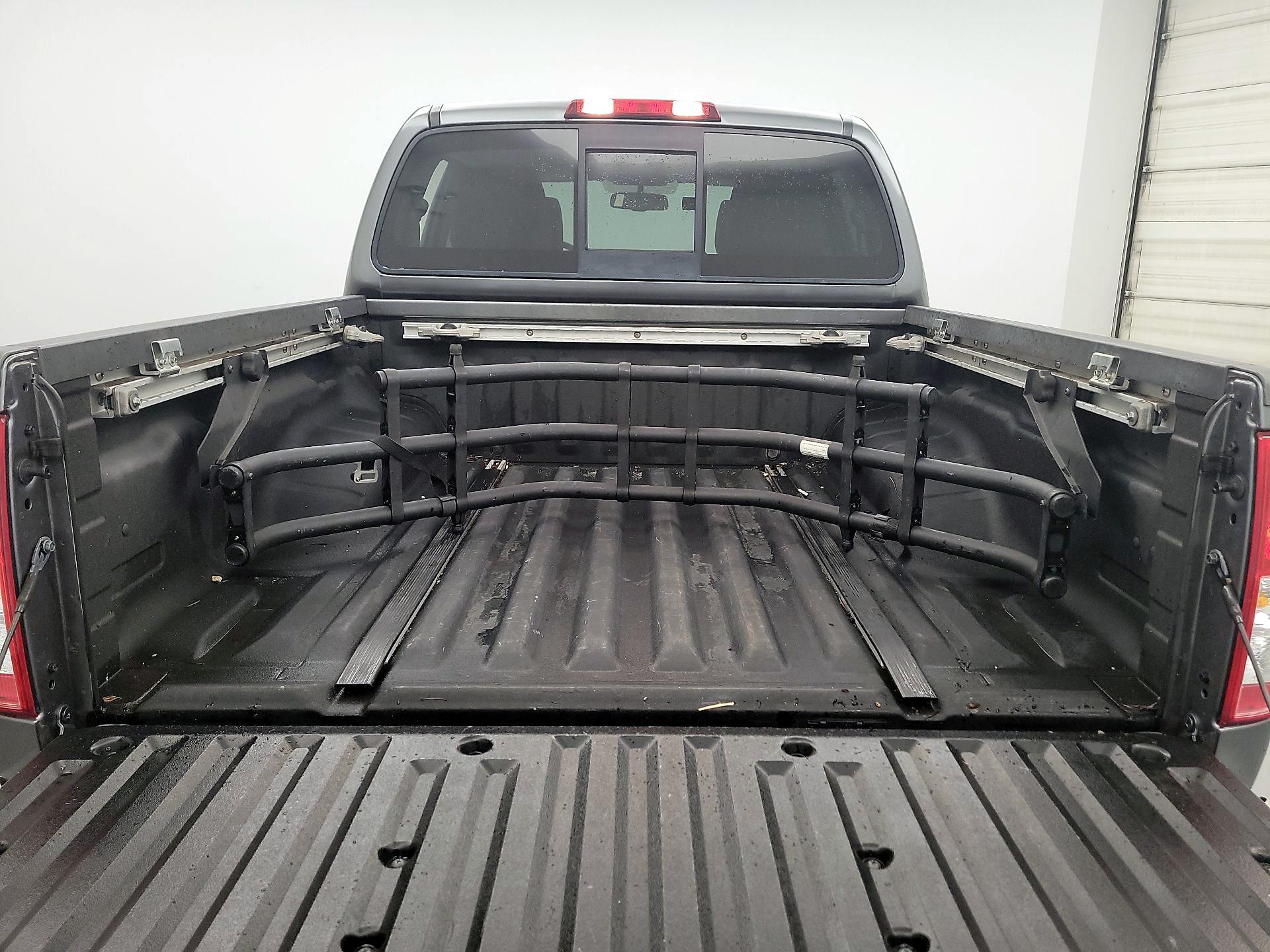 Thumbnail: 2016 Nissan Frontier - 16