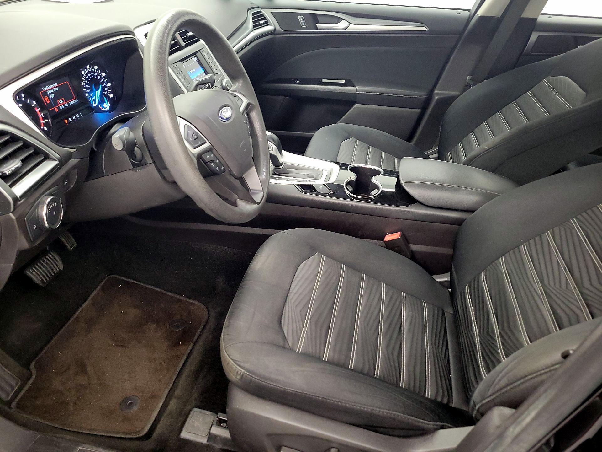 Thumbnail: 2016 Ford Fusion - 11