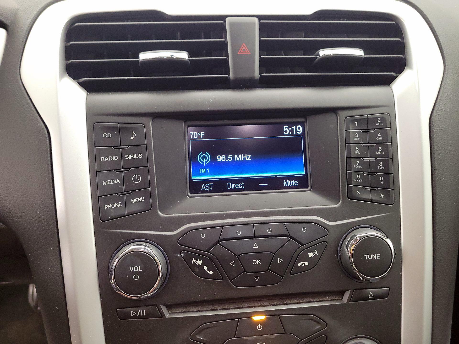Thumbnail: 2016 Ford Fusion - 15