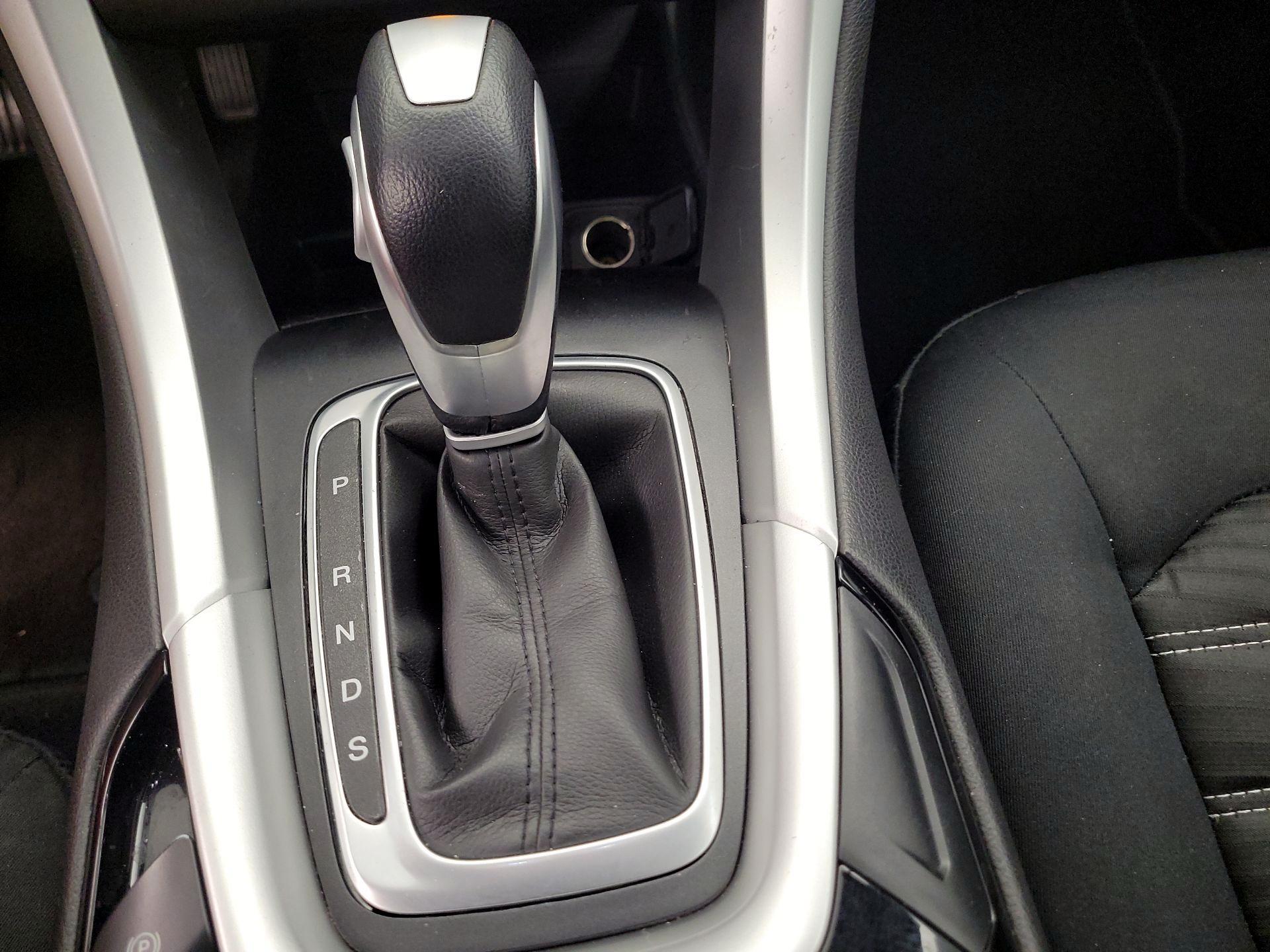 Thumbnail: 2016 Ford Fusion - 17
