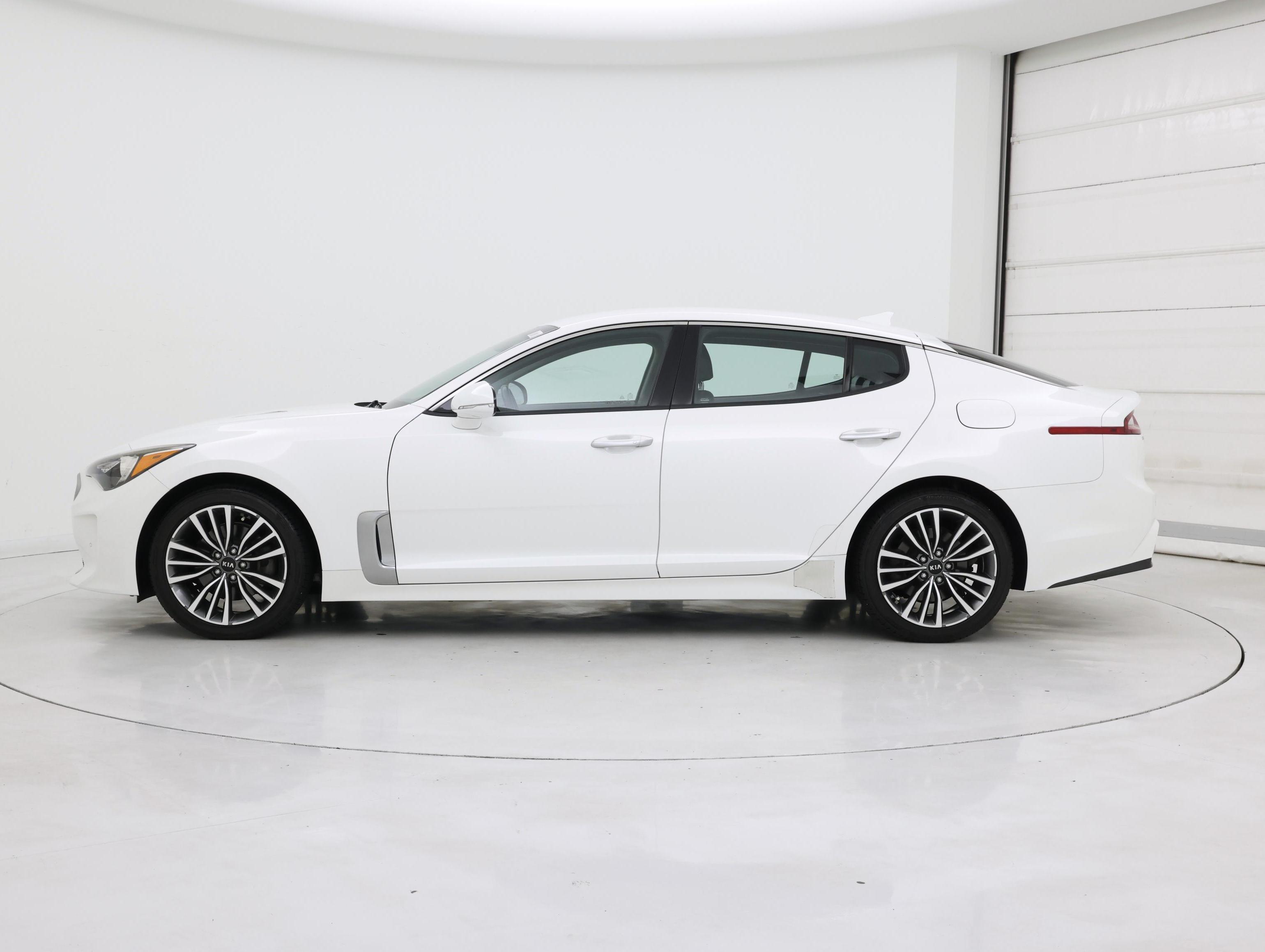 Thumbnail: 2019 Kia Stinger - 3