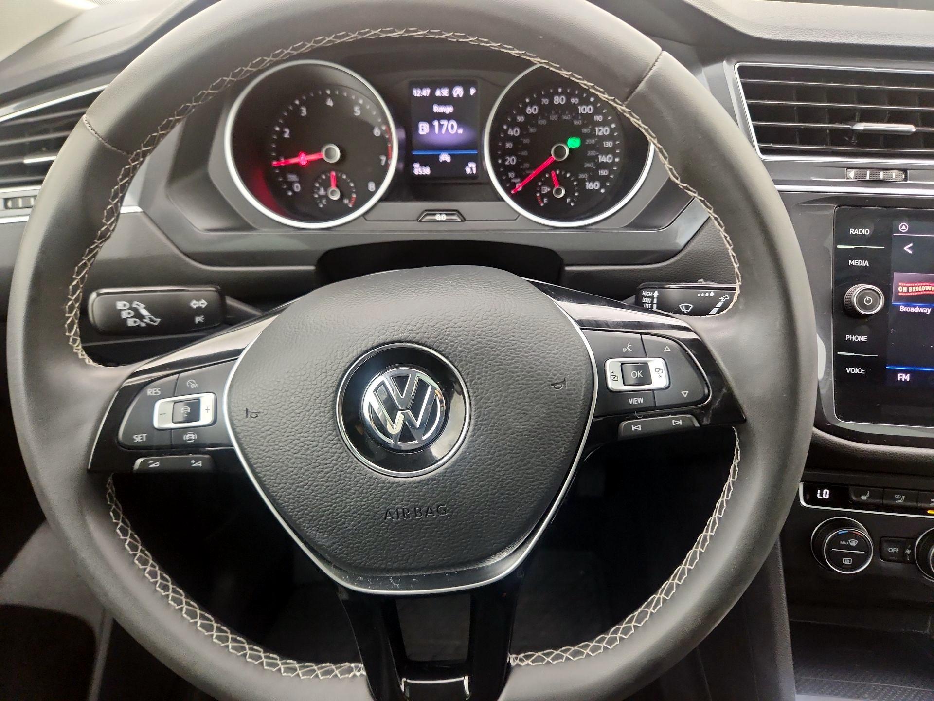 Thumbnail: 2021 Volkswagen Tiguan - 10