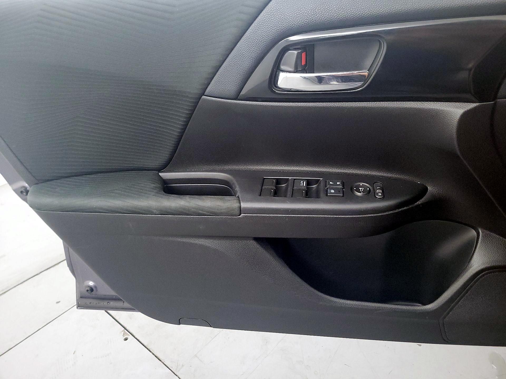 Thumbnail: 2017 Honda Accord - 12