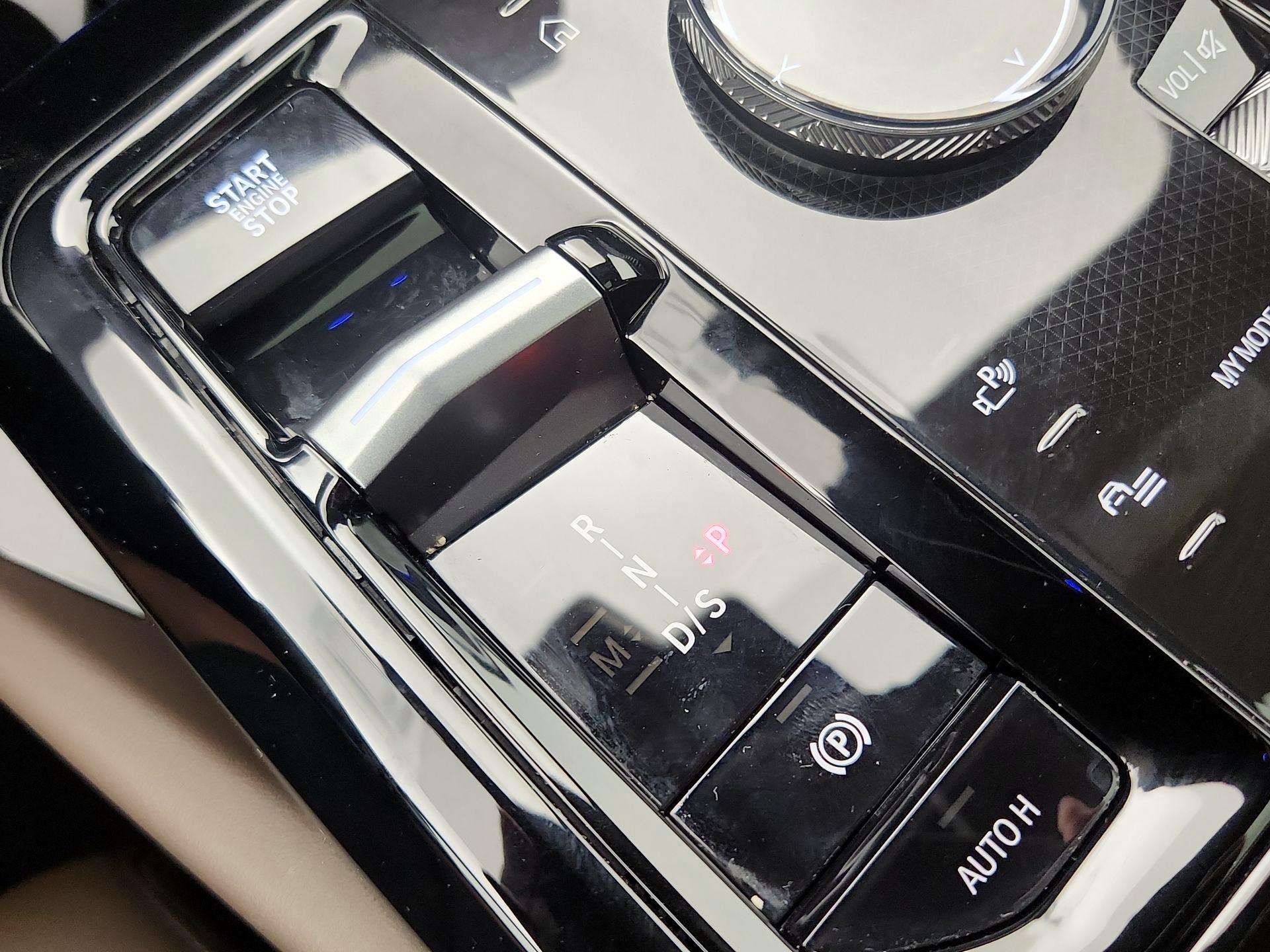 Thumbnail: 2024 BMW 5 Series - 18