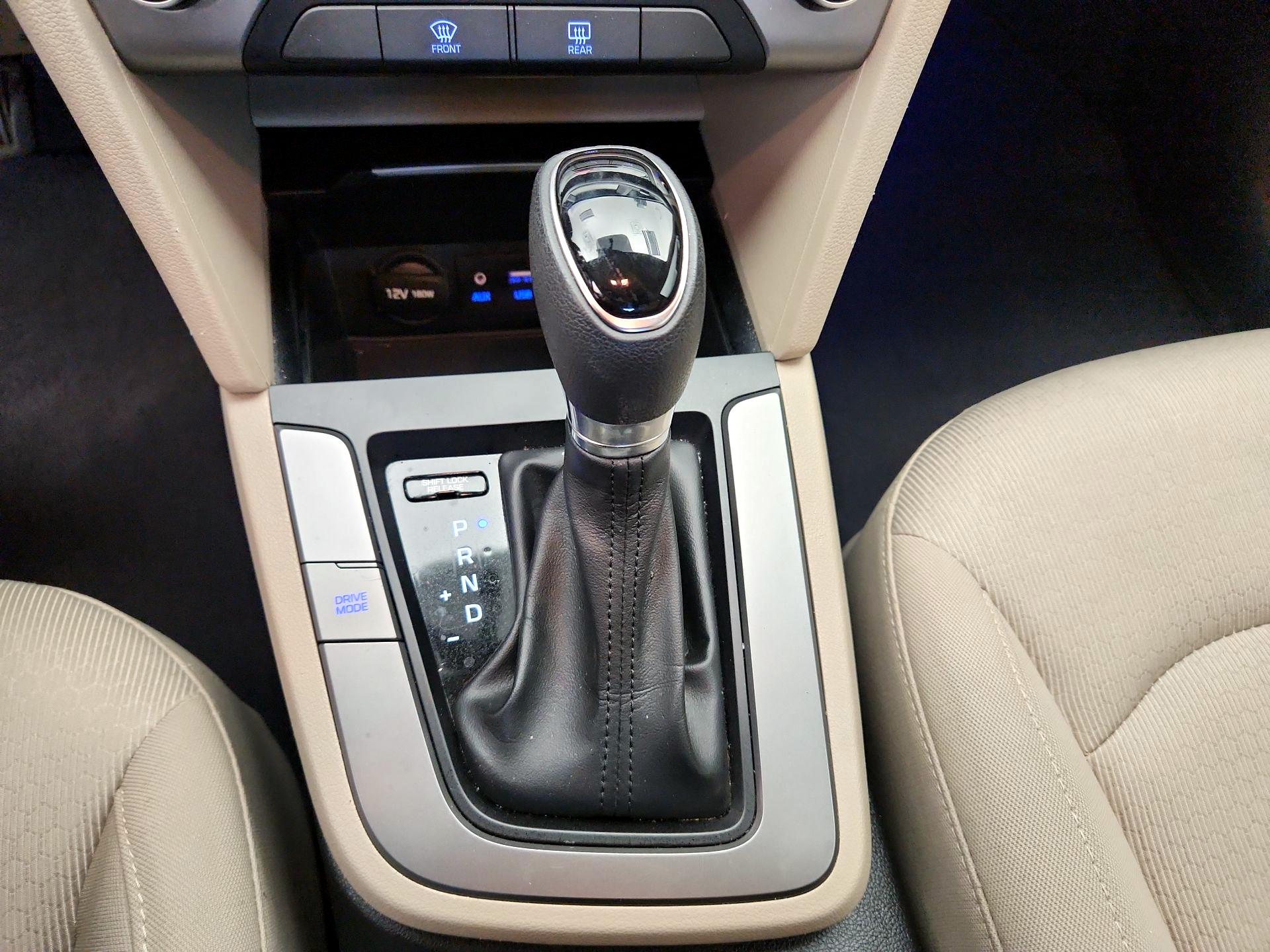 Thumbnail: 2018 Hyundai Elantra - 17