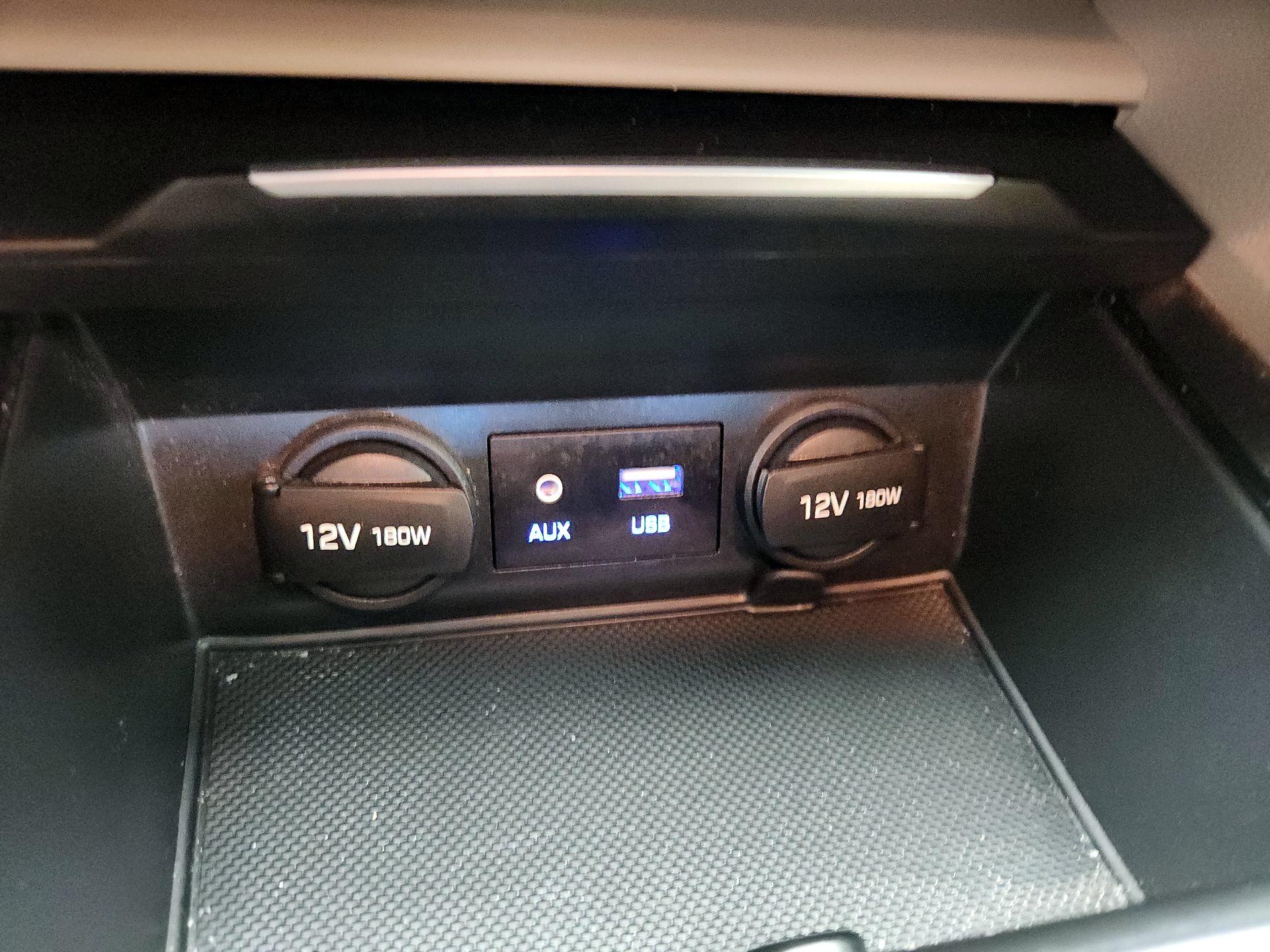 Thumbnail: 2018 Hyundai Elantra - 18