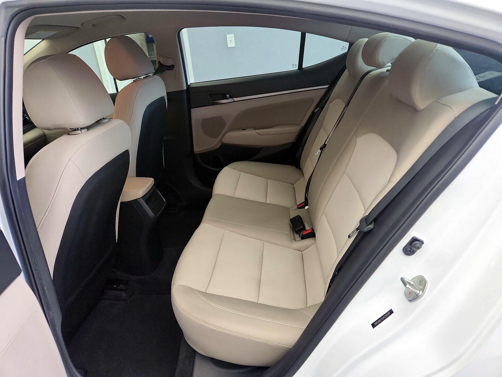 Thumbnail: 2018 Hyundai Elantra - 19