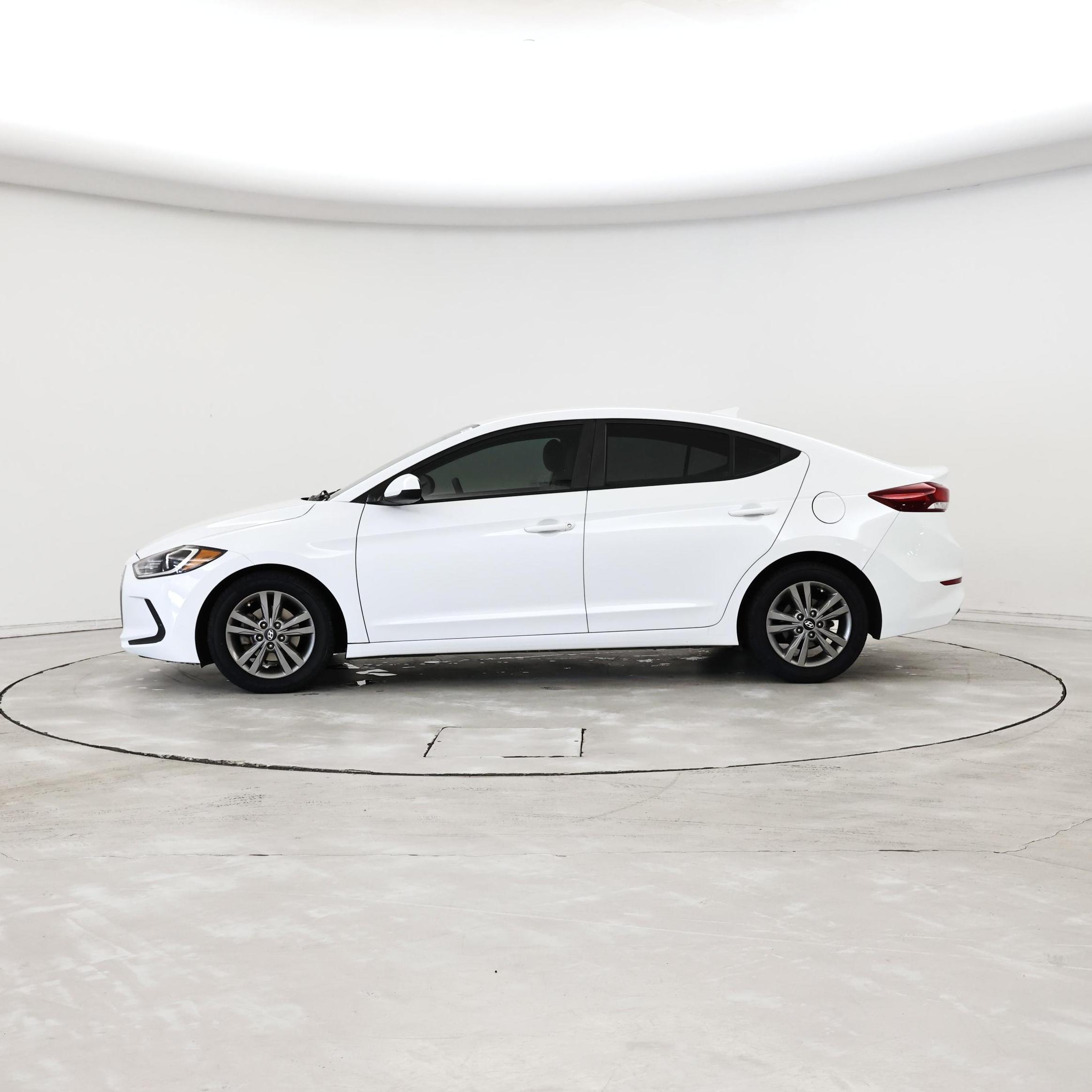 Thumbnail: 2018 Hyundai Elantra - 3
