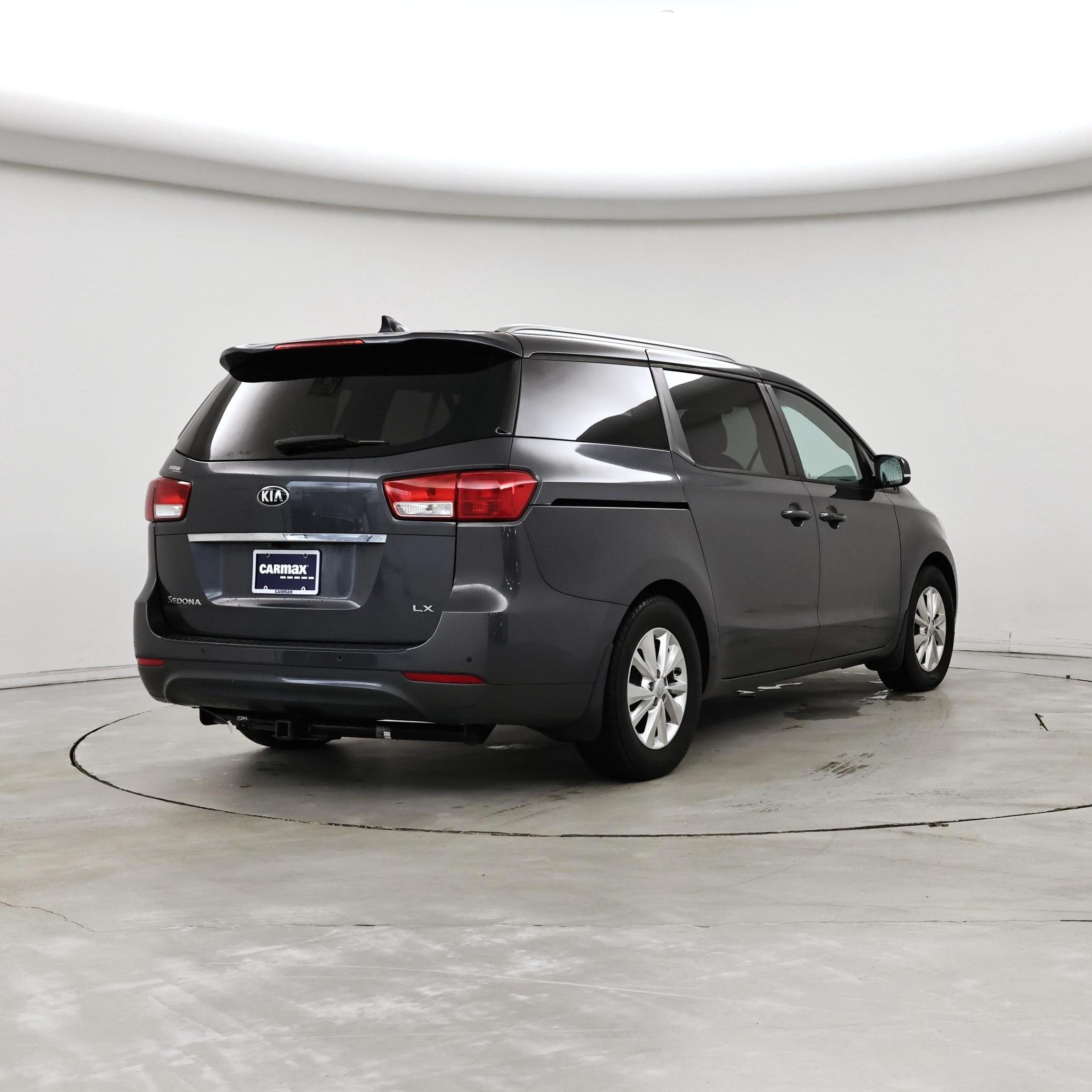 Thumbnail: 2017 Kia Sedona - 8
