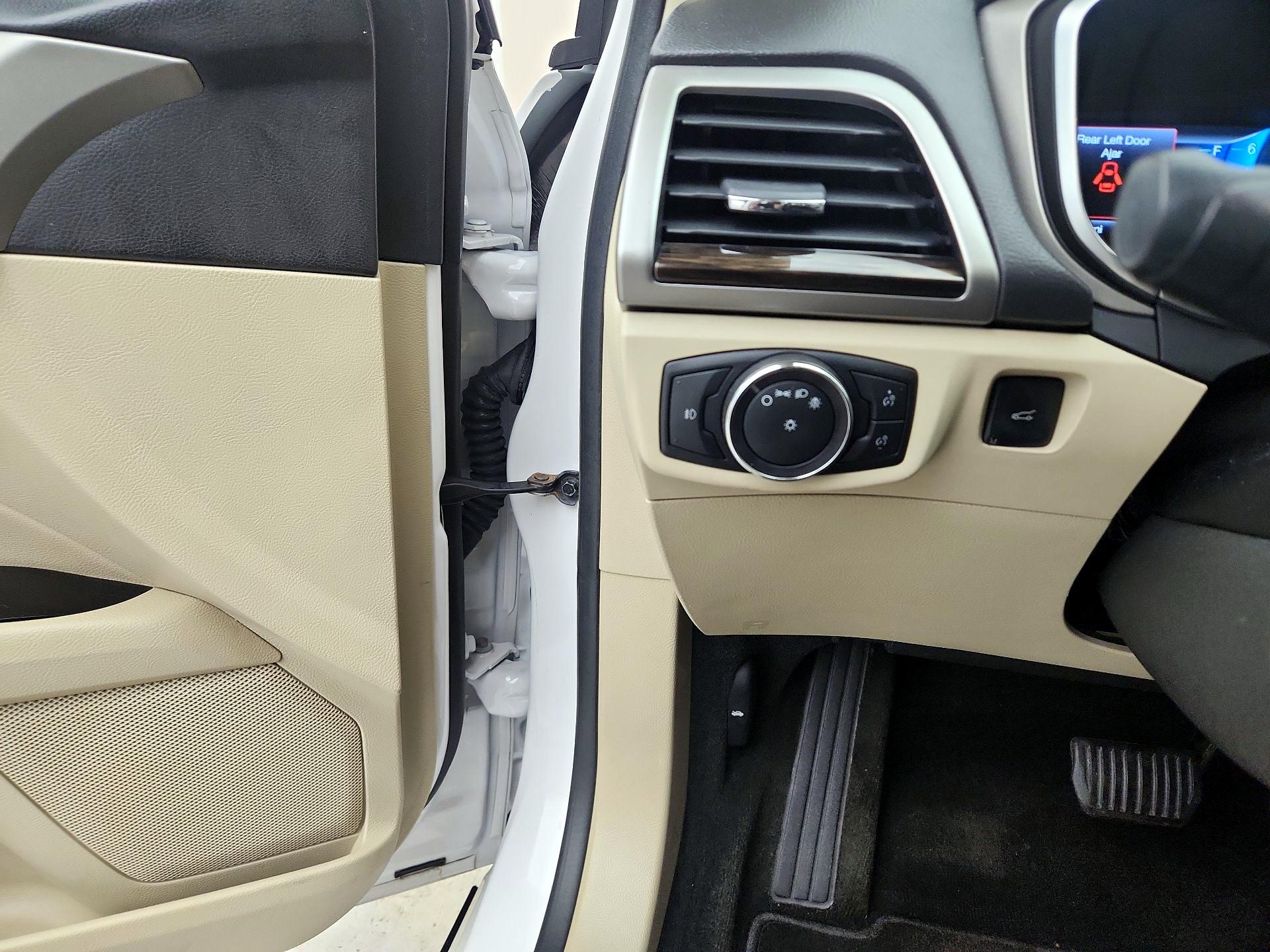 Thumbnail: 2014 Ford Fusion - 13