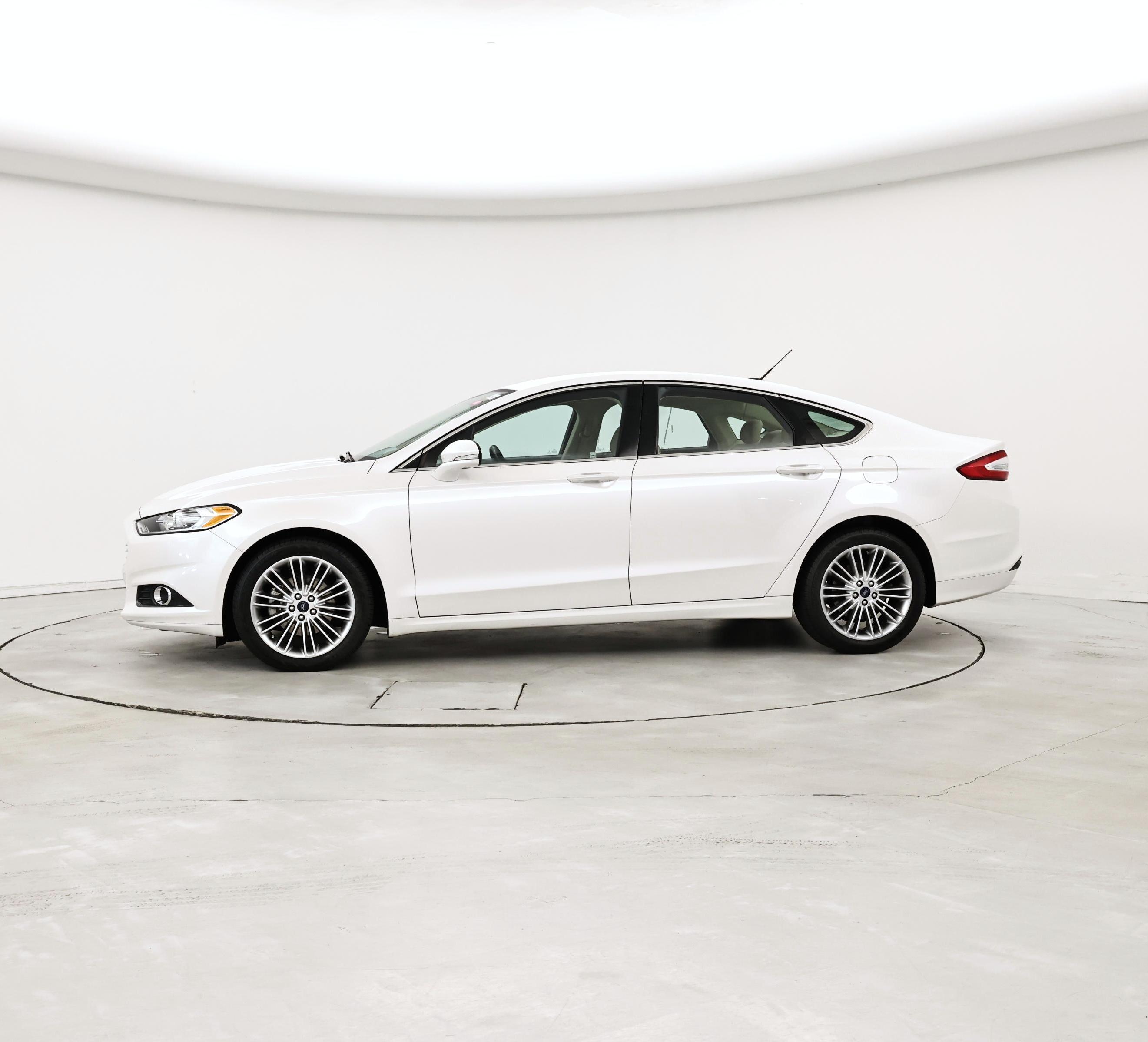 Thumbnail: 2014 Ford Fusion - 3