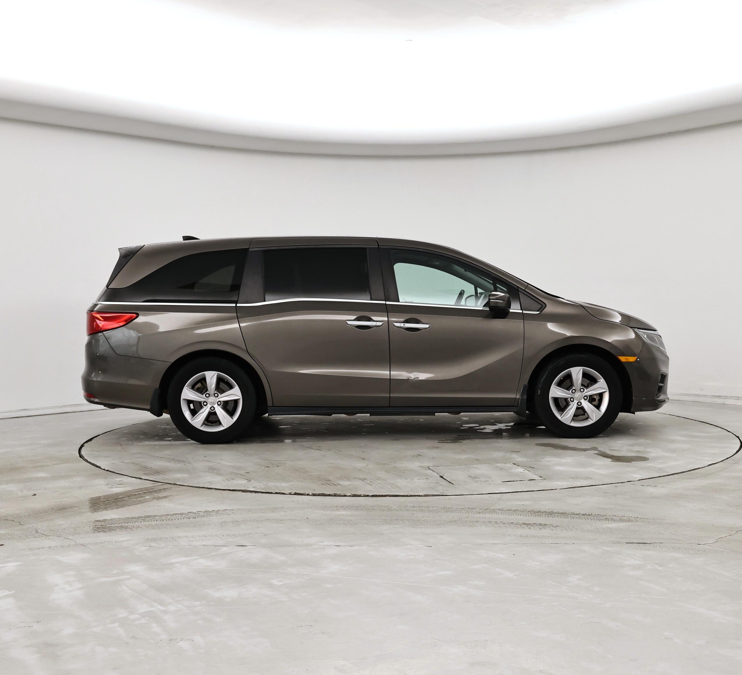 Thumbnail: 2018 Honda Odyssey - 7