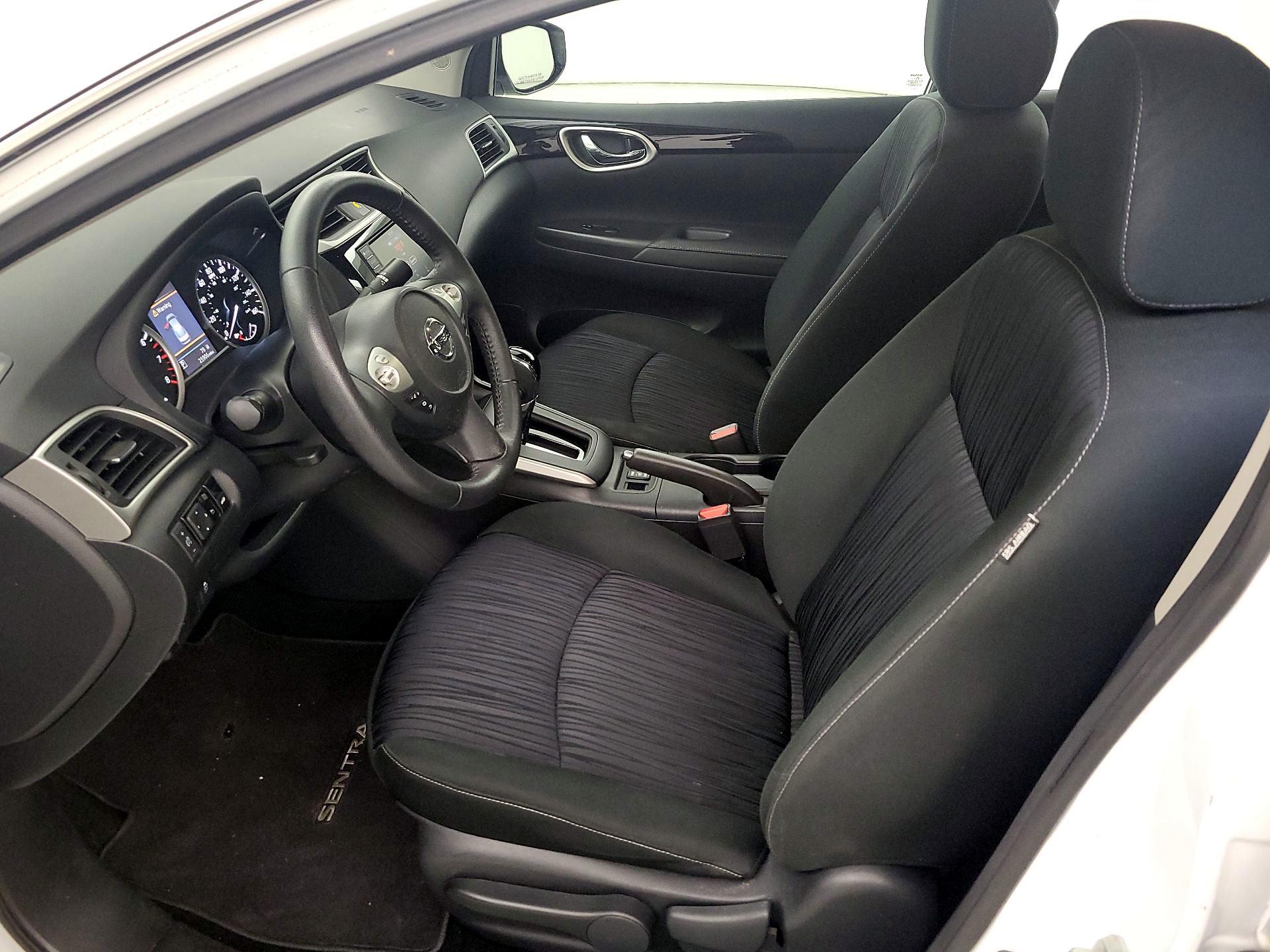 Thumbnail: 2019 Nissan Sentra - 9
