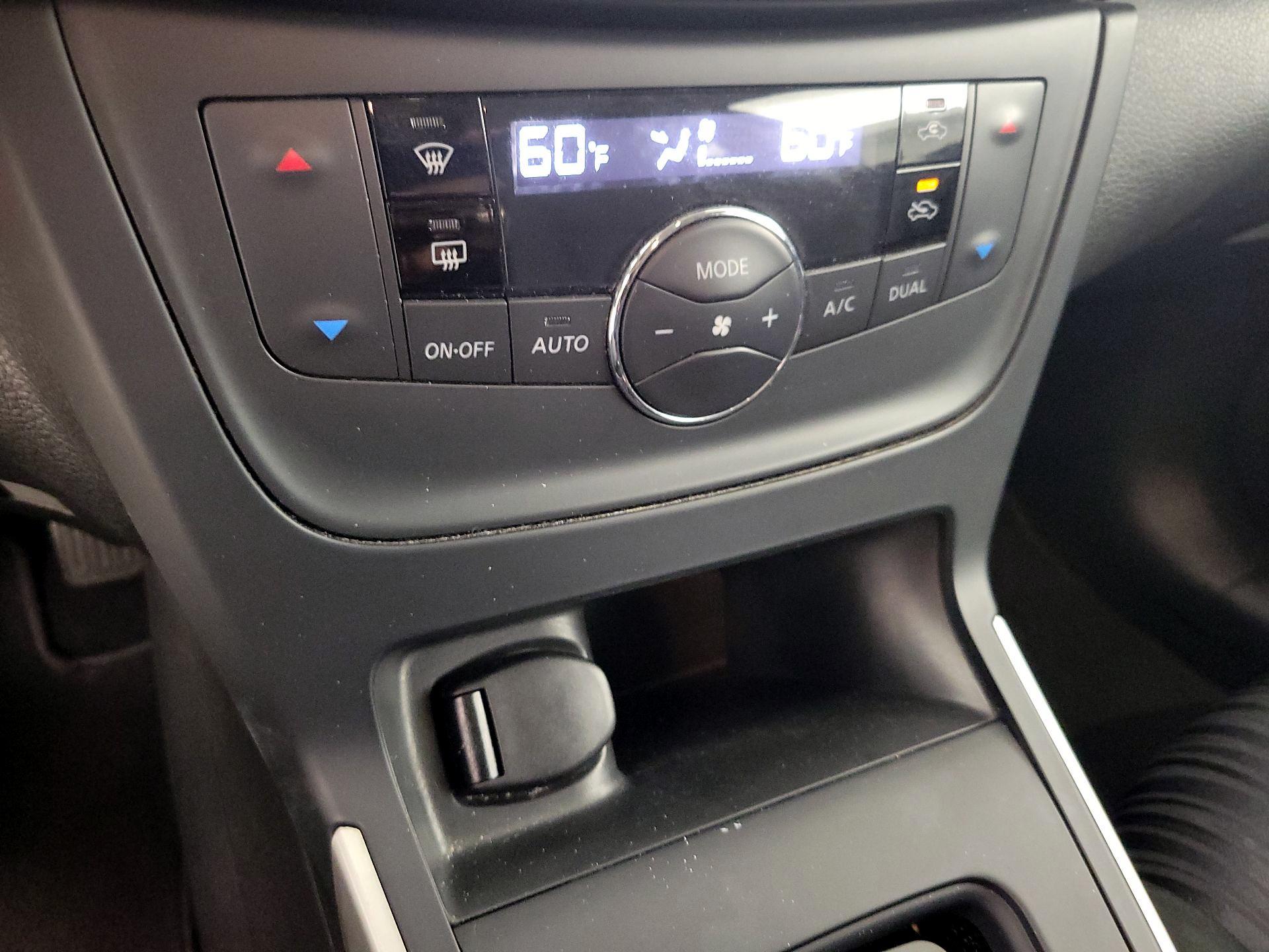 Thumbnail: 2019 Nissan Sentra - 14