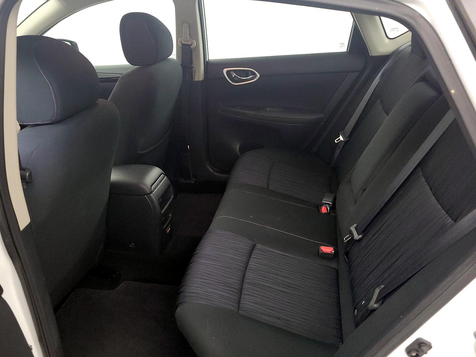 Thumbnail: 2019 Nissan Sentra - 17