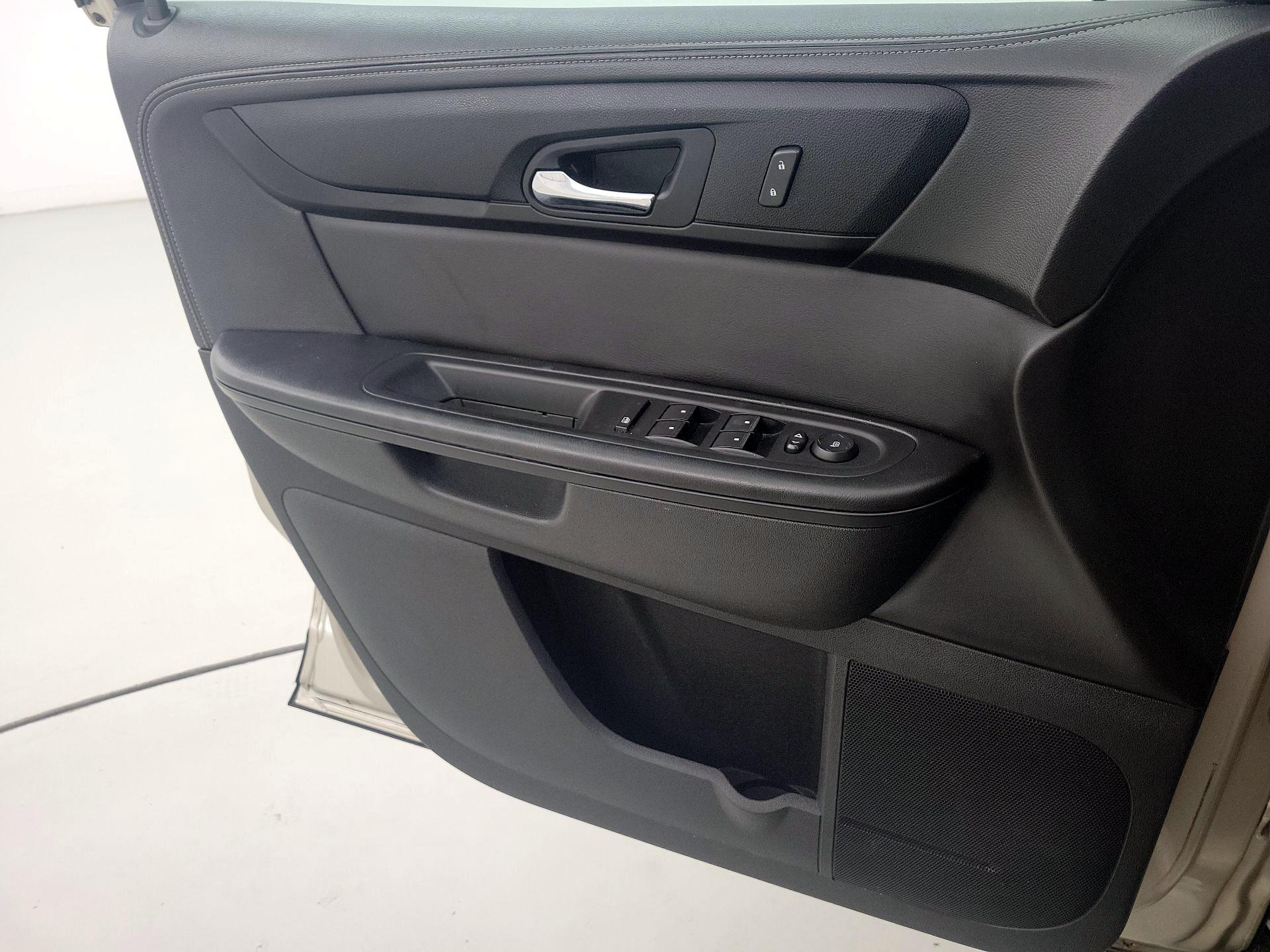 Thumbnail: 2015 GMC Acadia - 12