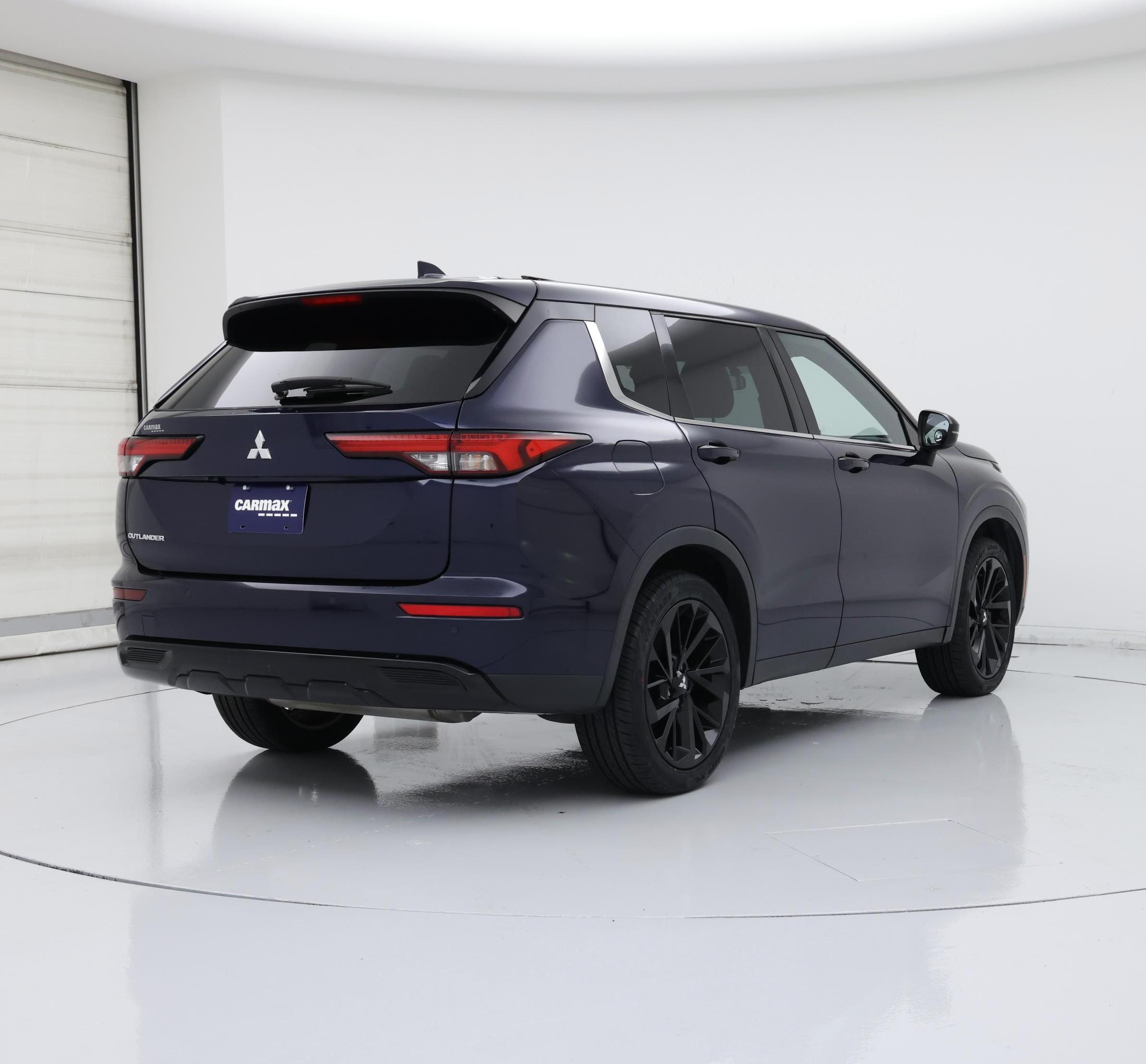 Thumbnail: 2022 Mitsubishi Outlander - 8