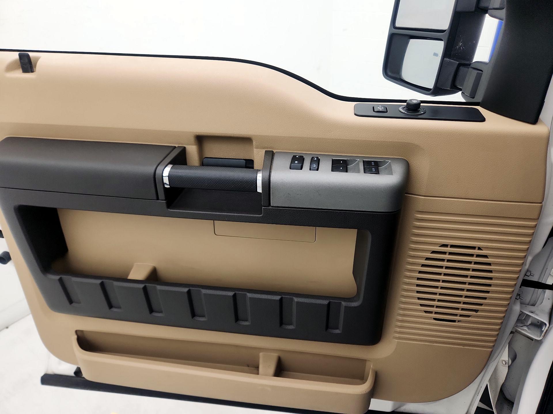 Thumbnail: 2016 Ford F-250 - 12