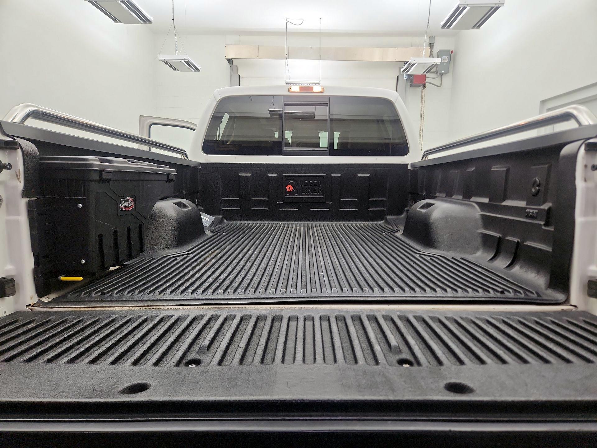 Thumbnail: 2016 Ford F-250 - 20