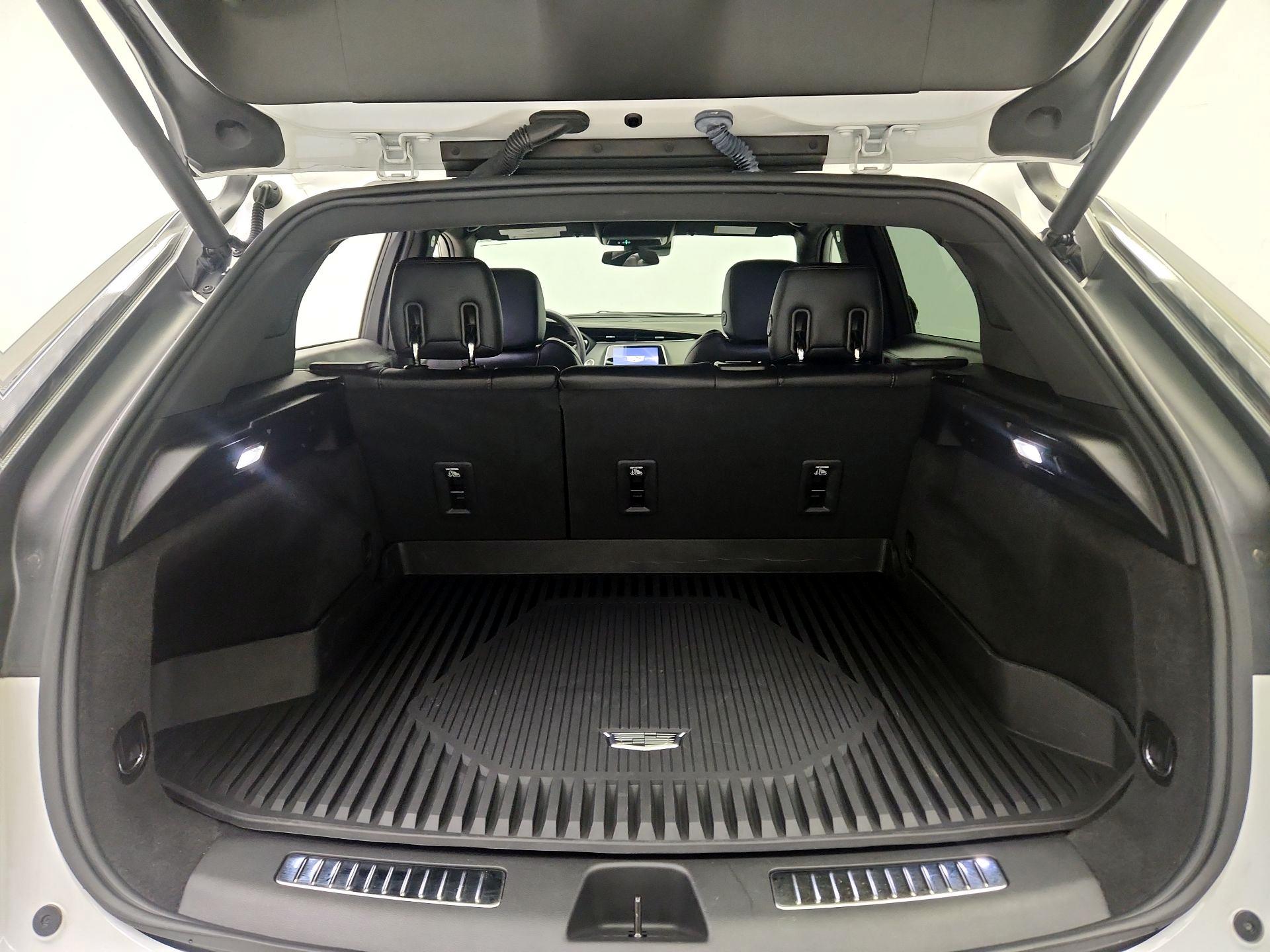Thumbnail: 2023 Cadillac XT4 - 20