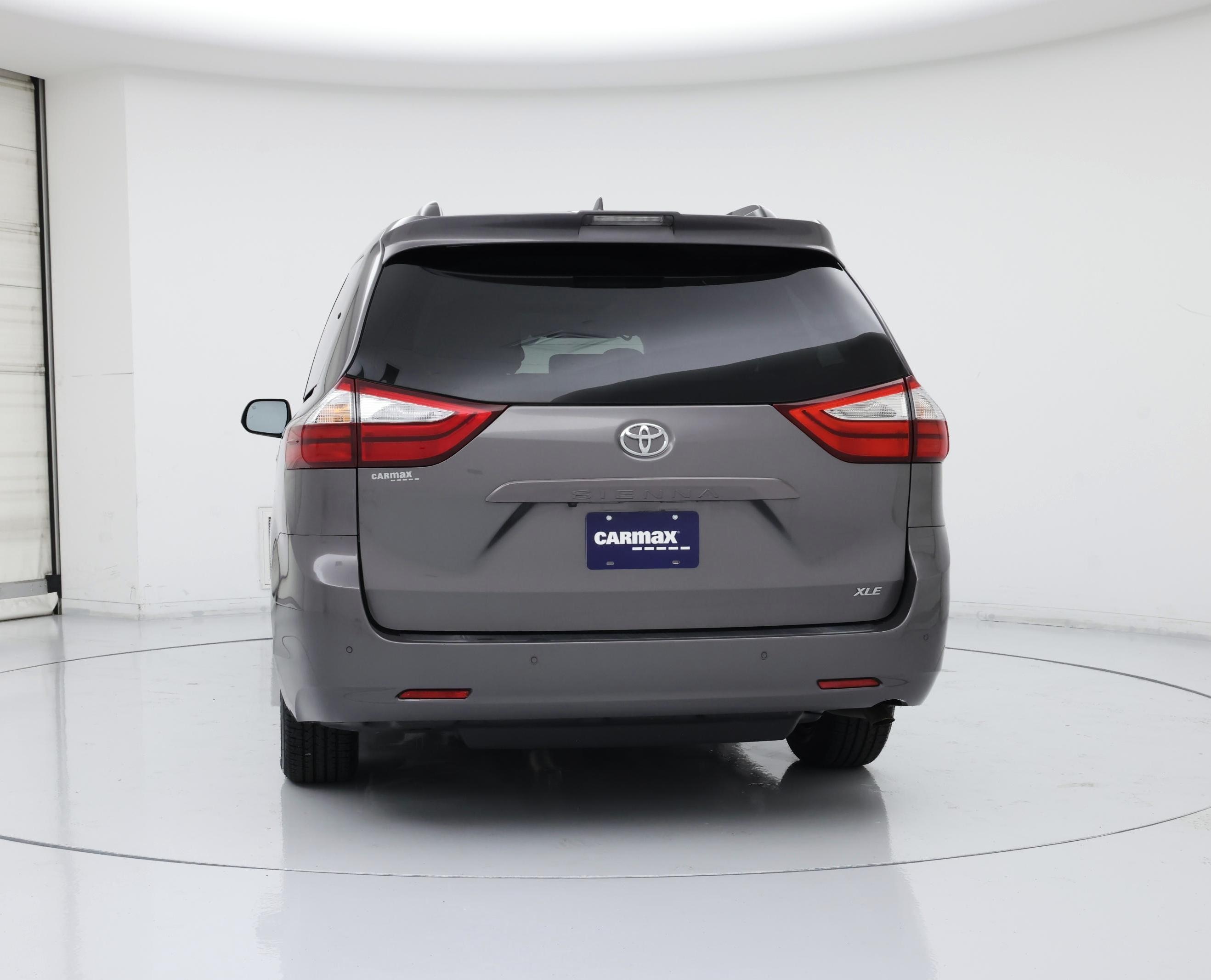 Thumbnail: 2018 Toyota Sienna - 6
