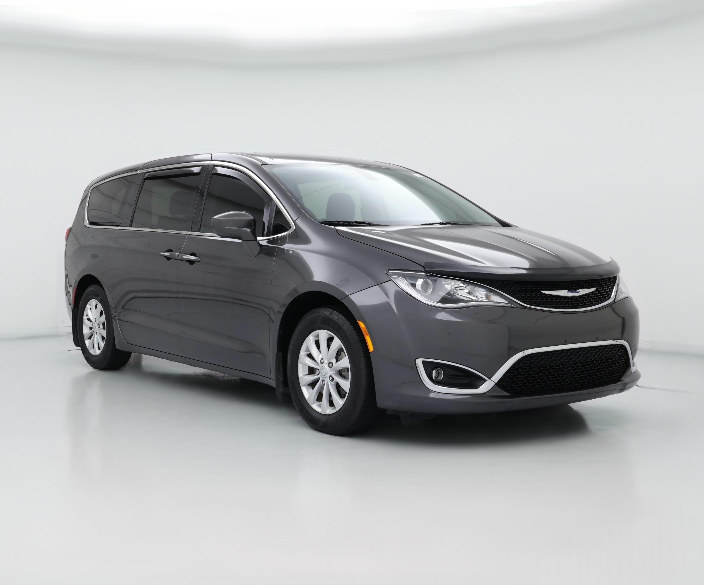 Thumbnail: 2018 Chrysler Pacifica - 1