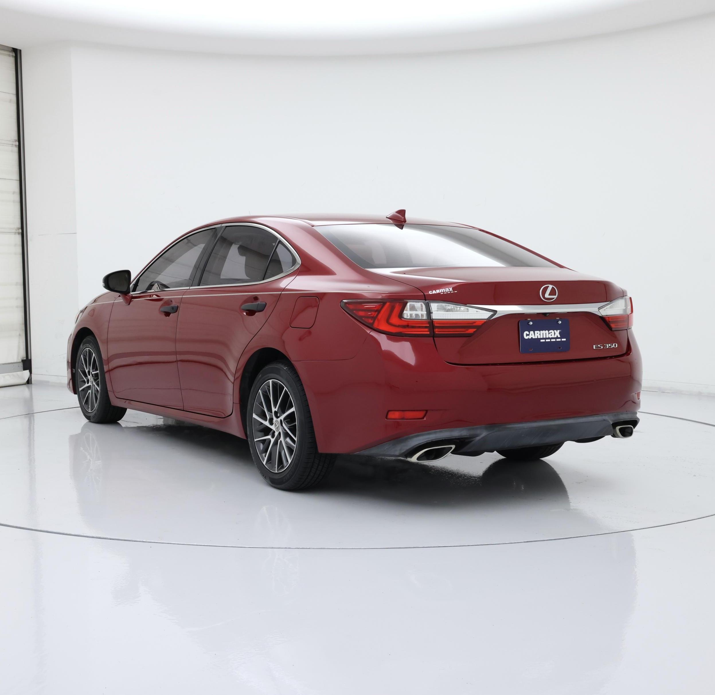 Thumbnail: 2016 Lexus ES - 2