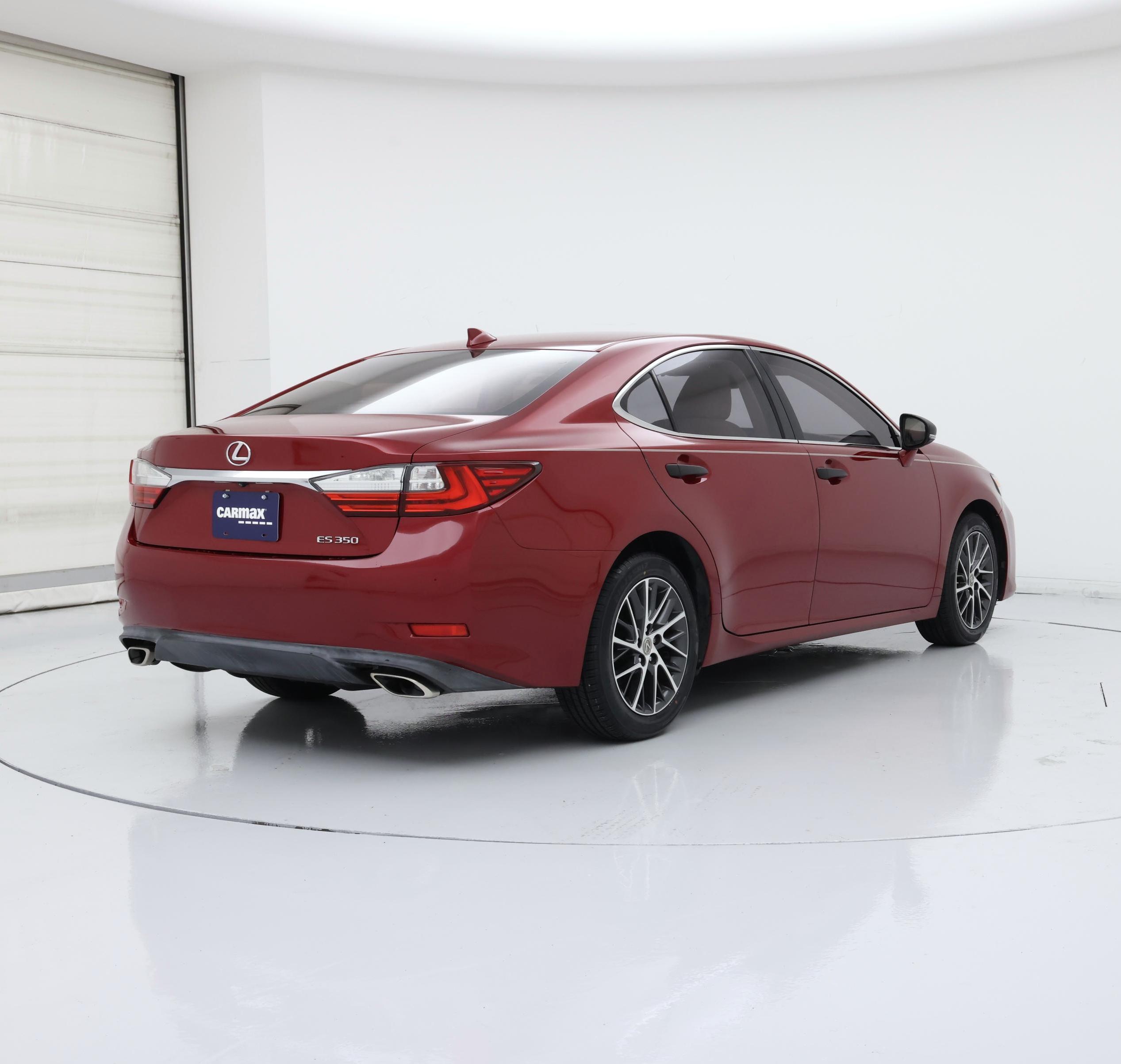 Thumbnail: 2016 Lexus ES - 8