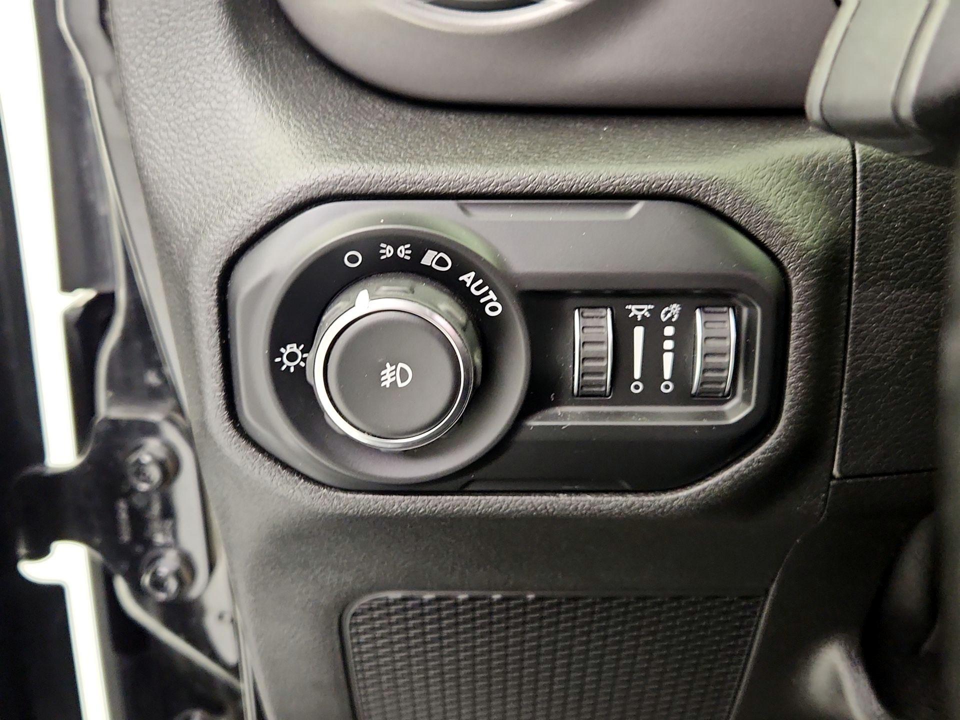 Thumbnail: 2021 Jeep Wrangler - 13