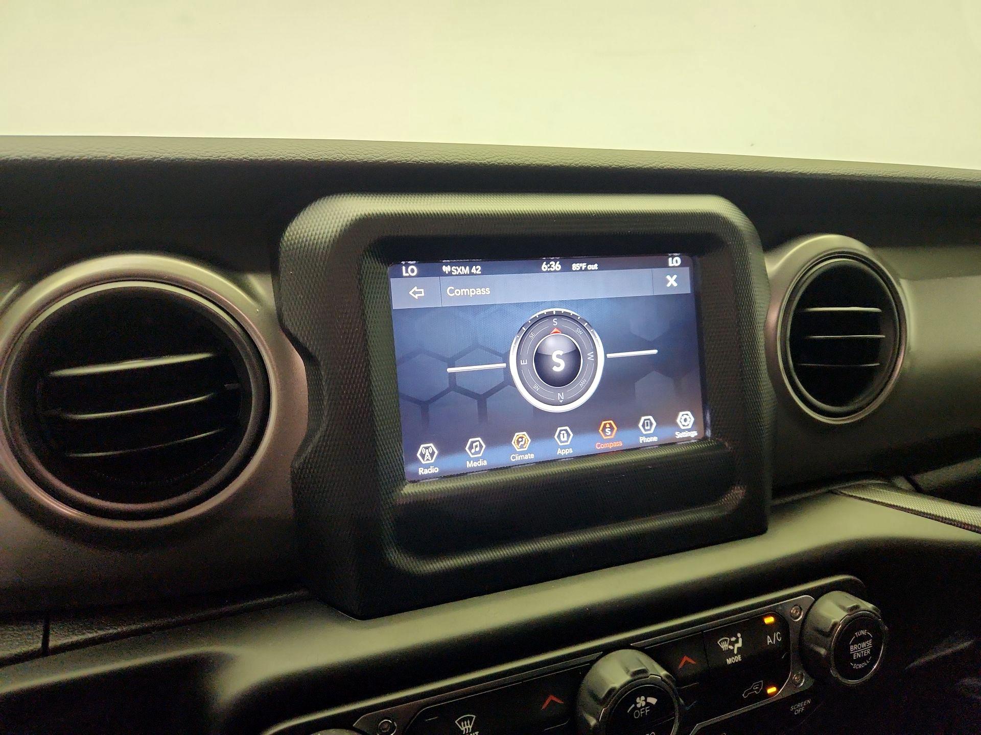 Thumbnail: 2021 Jeep Wrangler - 14