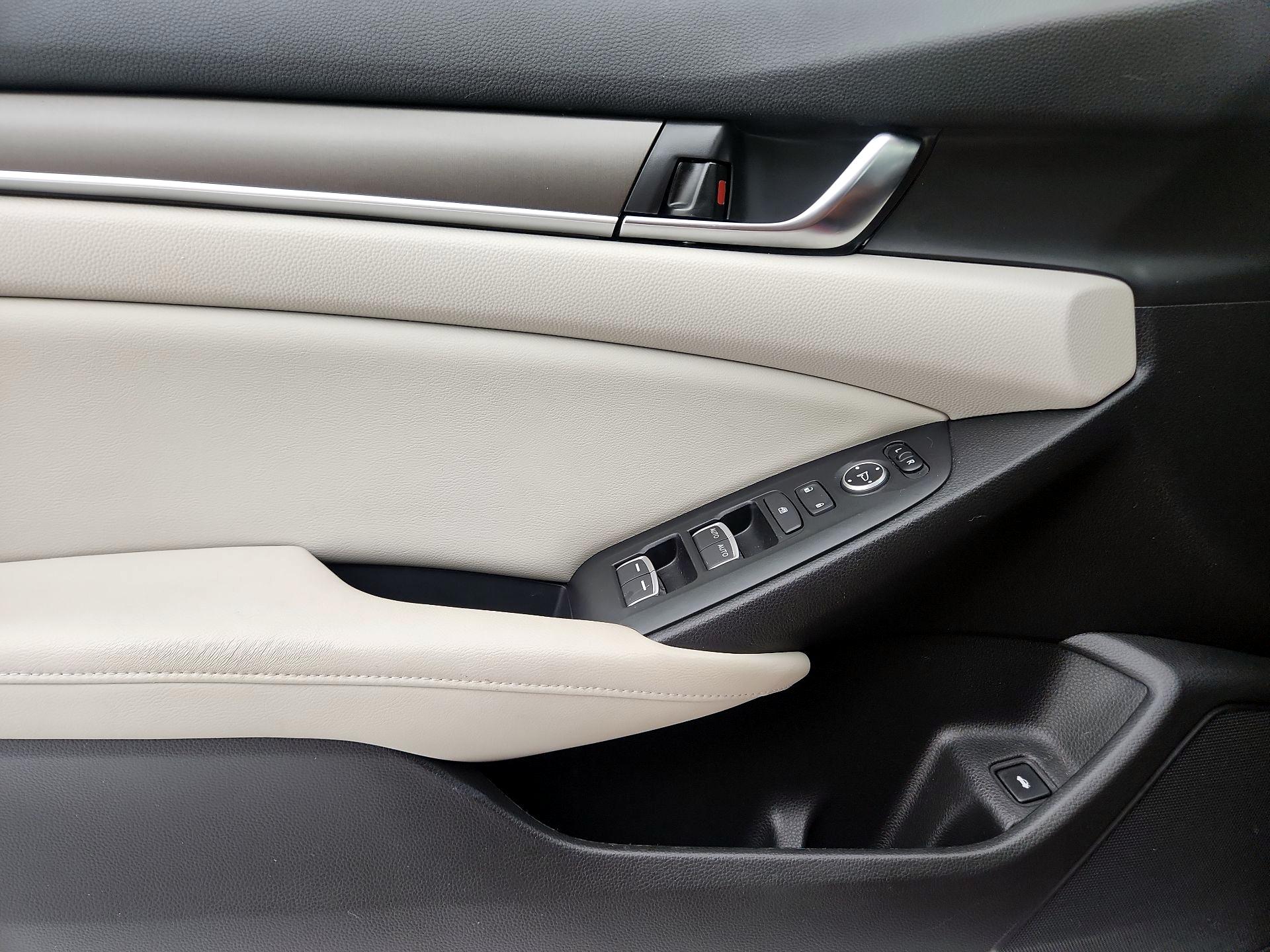 Thumbnail: 2018 Honda Accord - 12