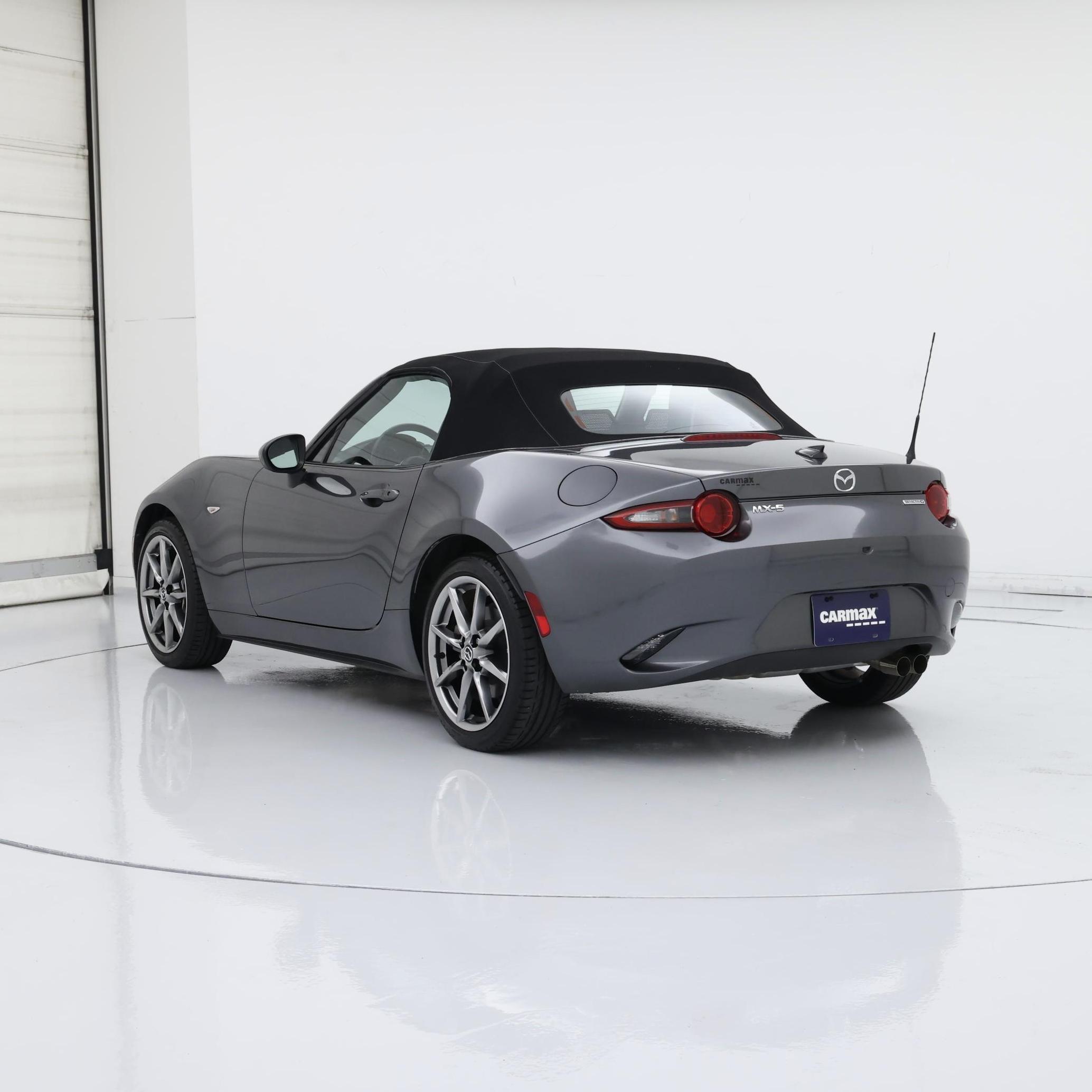 Thumbnail: 2022 Mazda MX-5 Miata - 2