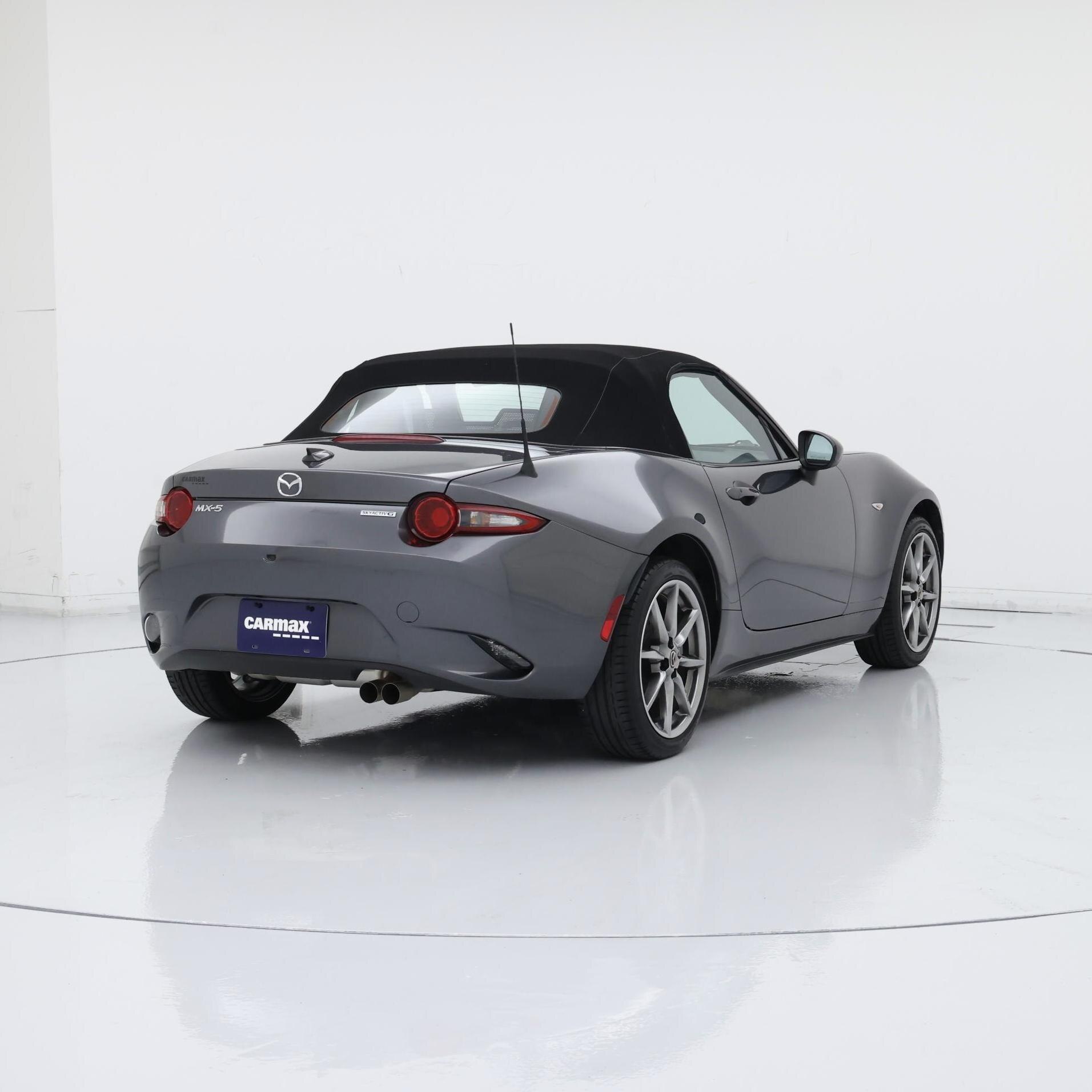 Thumbnail: 2022 Mazda MX-5 Miata - 8