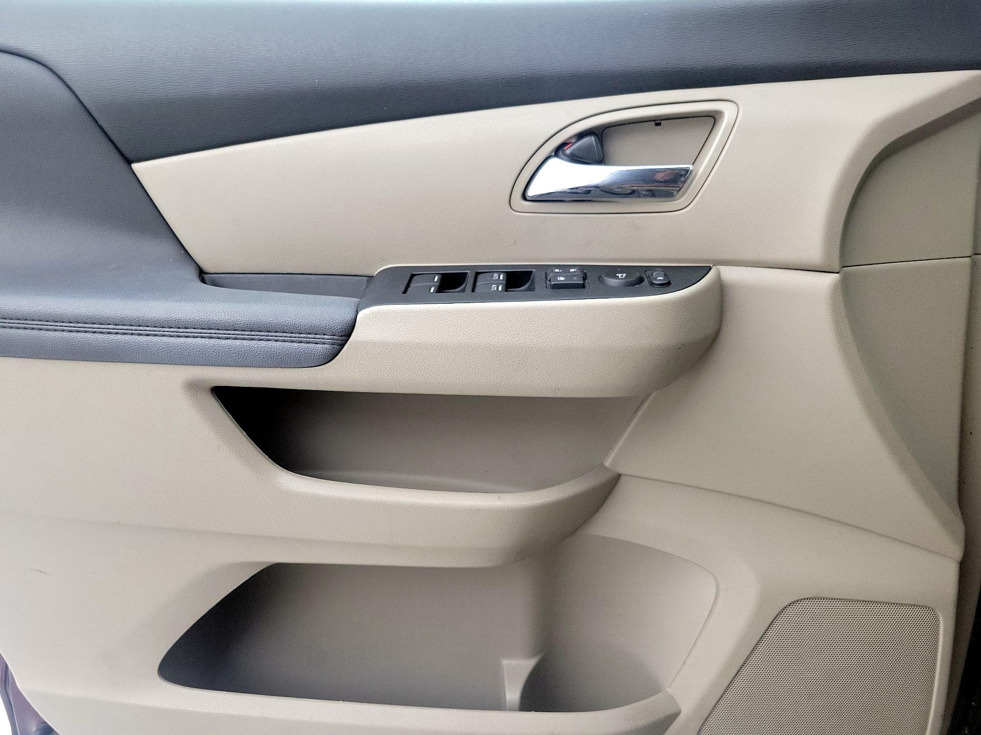 Thumbnail: 2015 Honda Odyssey - 12