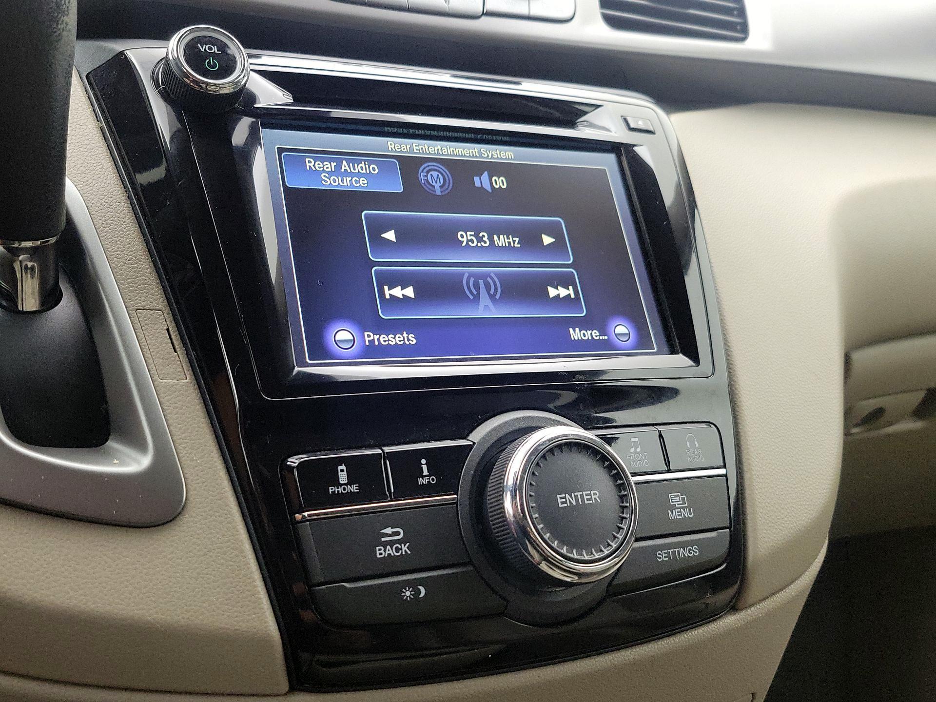 Thumbnail: 2015 Honda Odyssey - 15