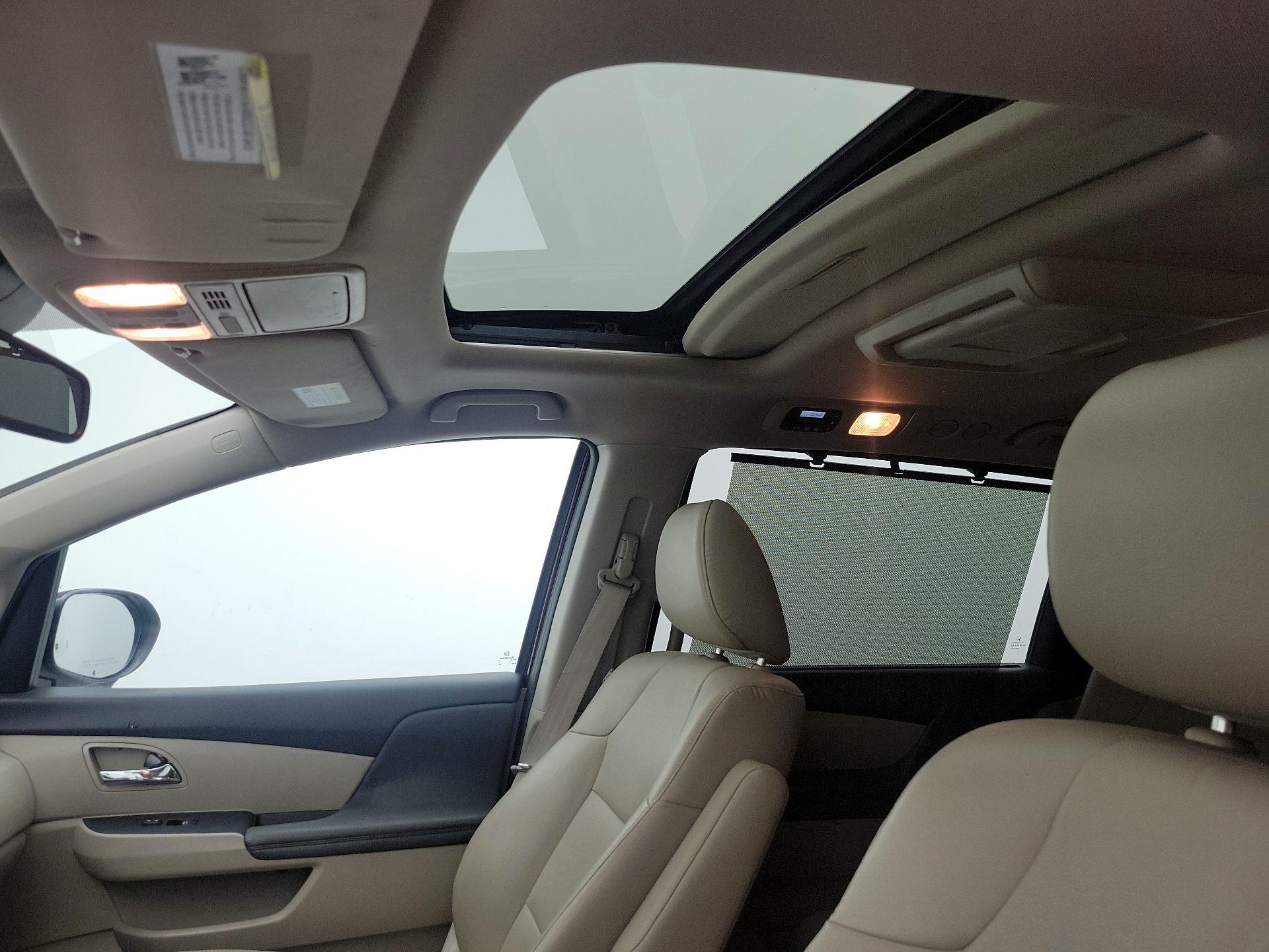 Thumbnail: 2015 Honda Odyssey - 19