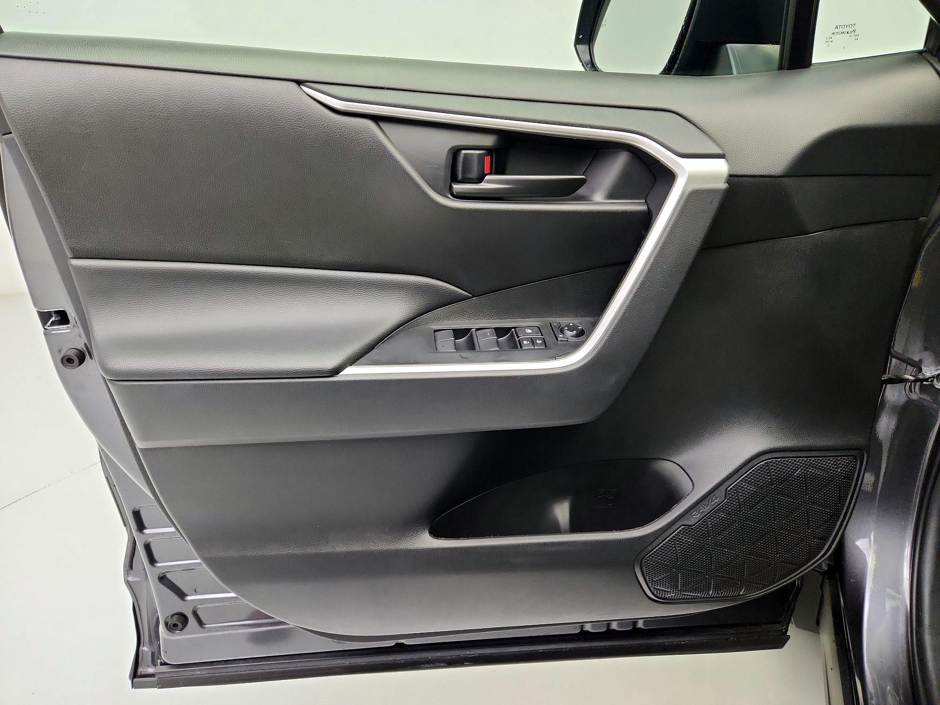 Thumbnail: 2024 Toyota RAV4 - 12