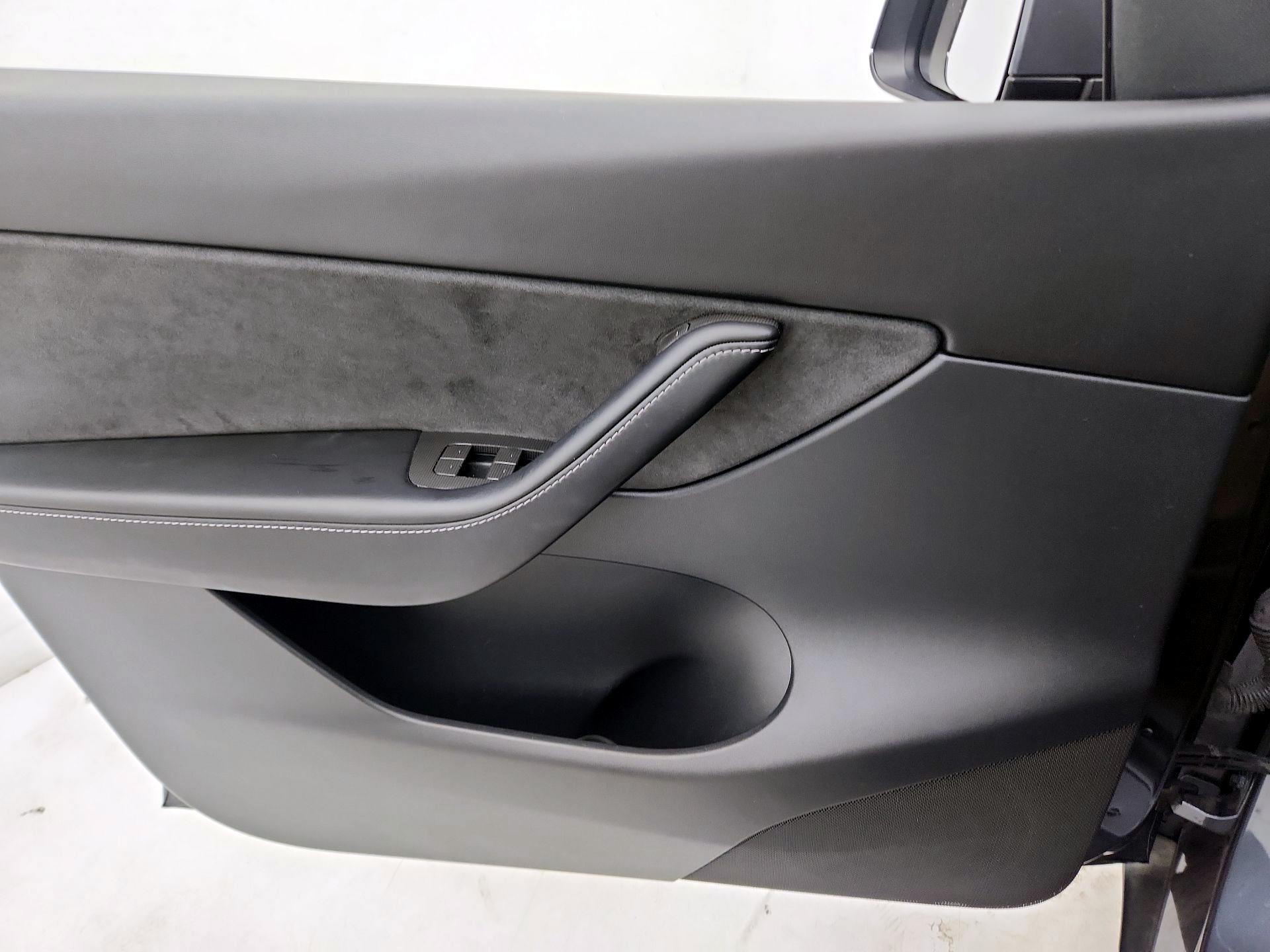Thumbnail: 2020 Tesla Model Y - 12