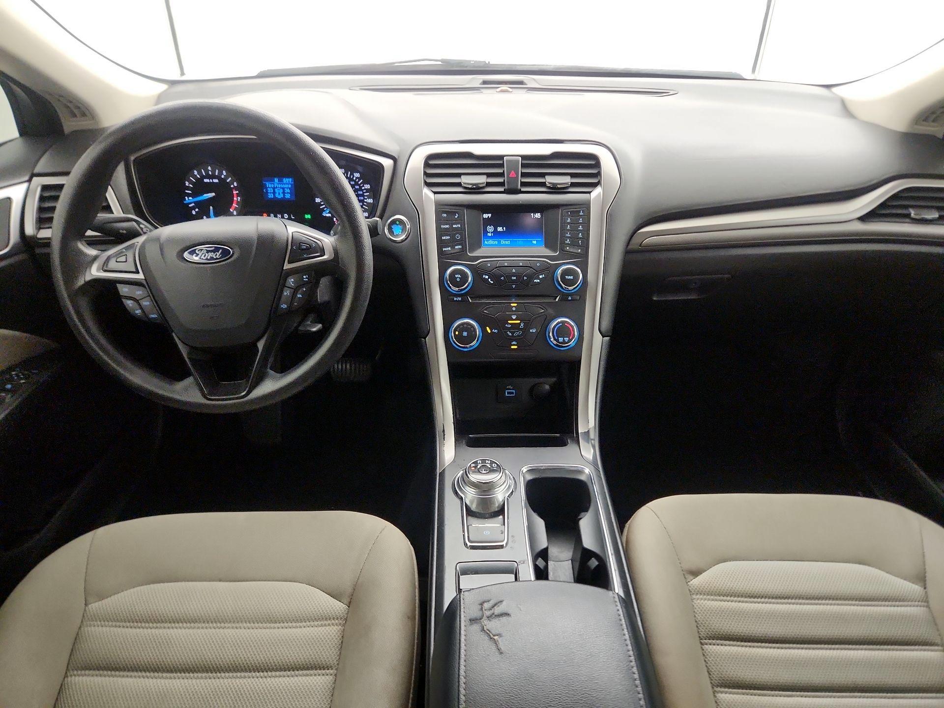 Thumbnail: 2017 Ford Fusion - 9