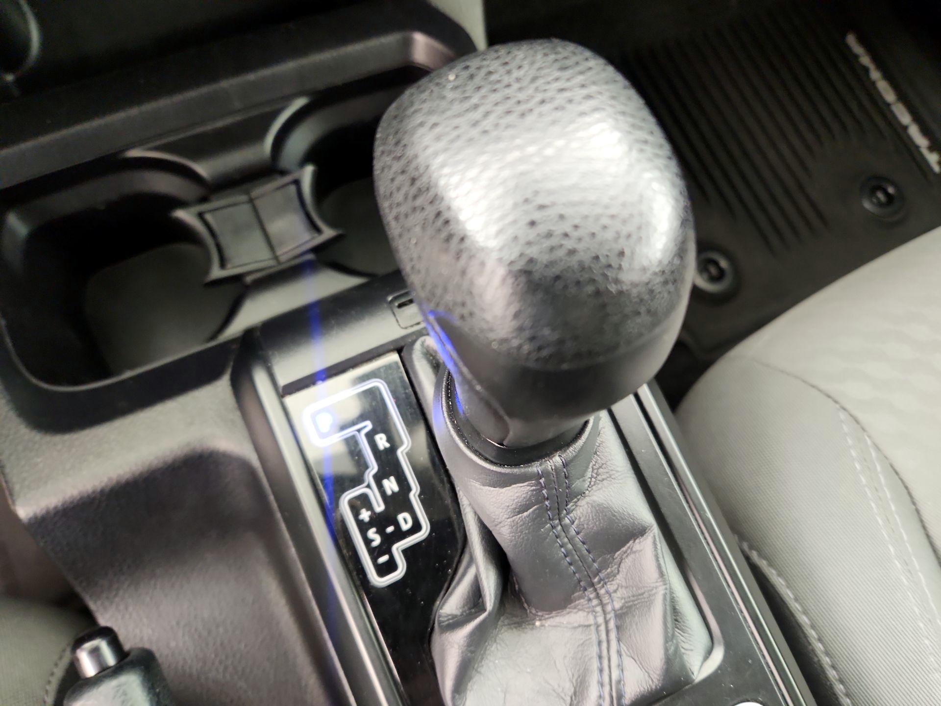 Thumbnail: 2020 Toyota Tacoma - 17