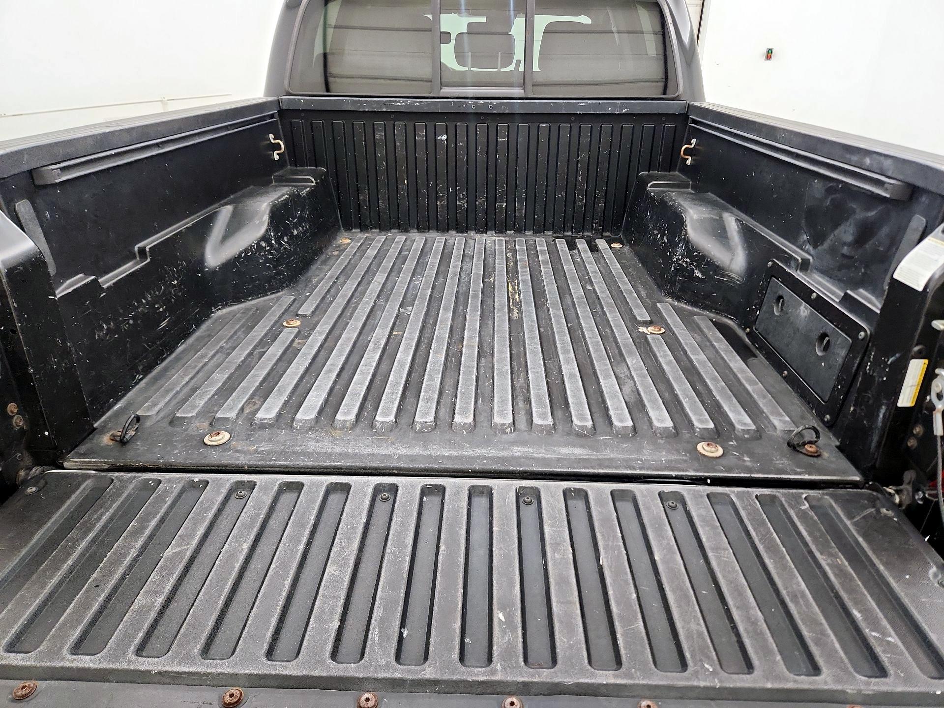 Thumbnail: 2020 Toyota Tacoma - 20