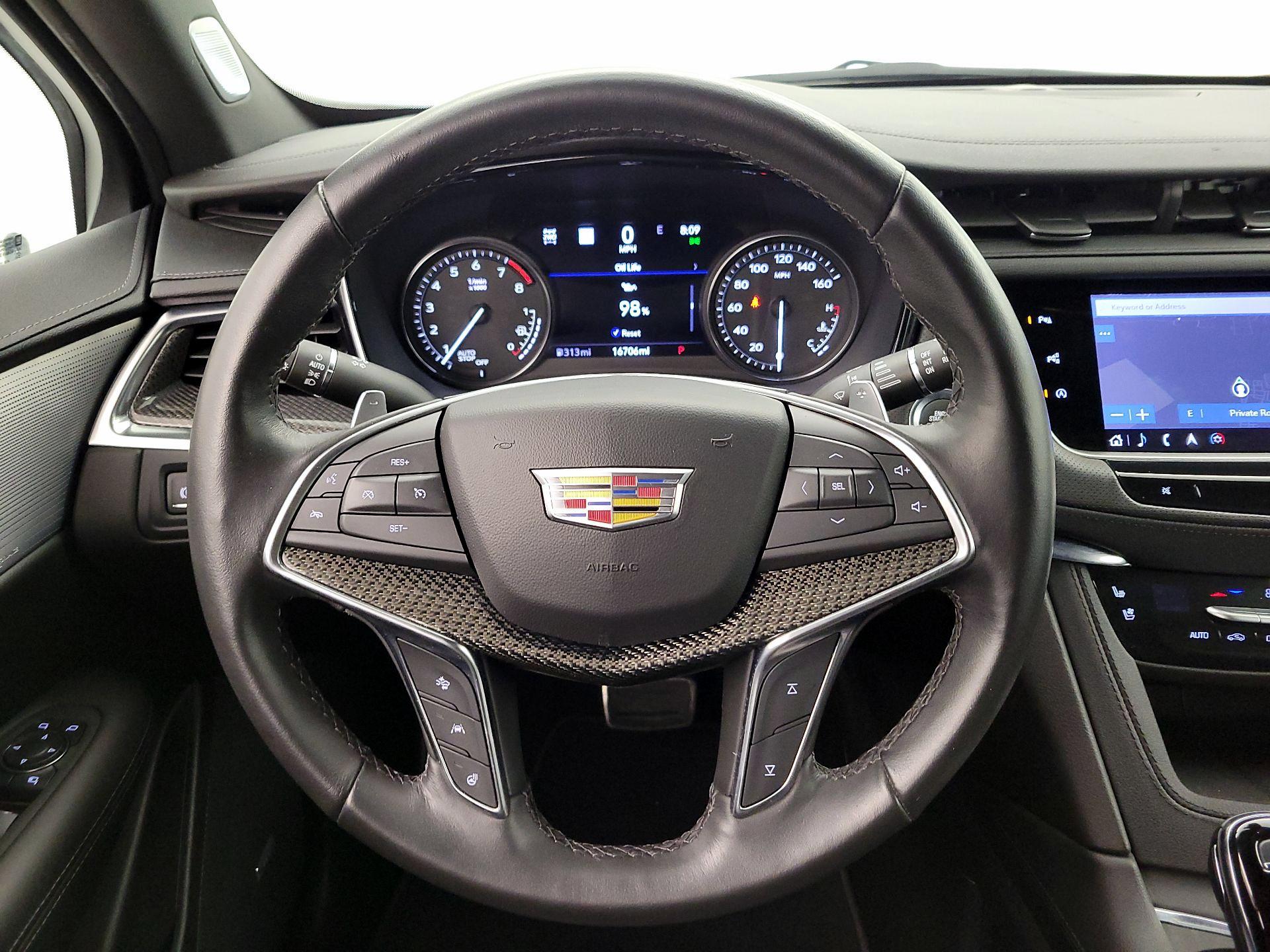 Thumbnail: 2023 Cadillac XT5 - 10