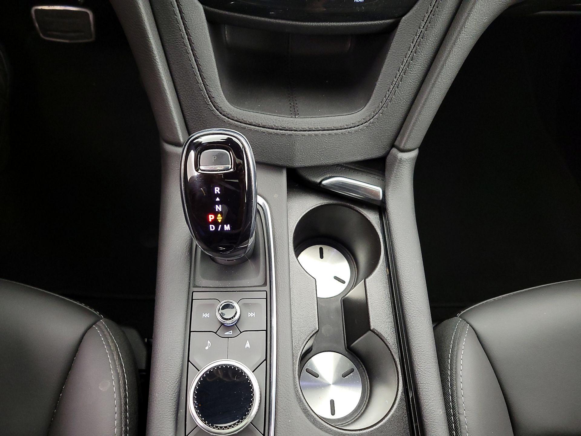 Thumbnail: 2023 Cadillac XT5 - 18
