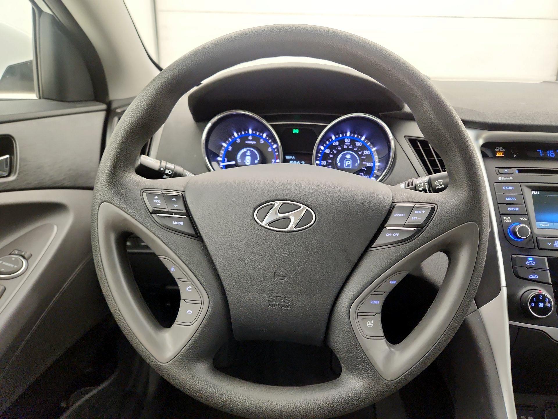 Thumbnail: 2014 Hyundai Sonata - 10